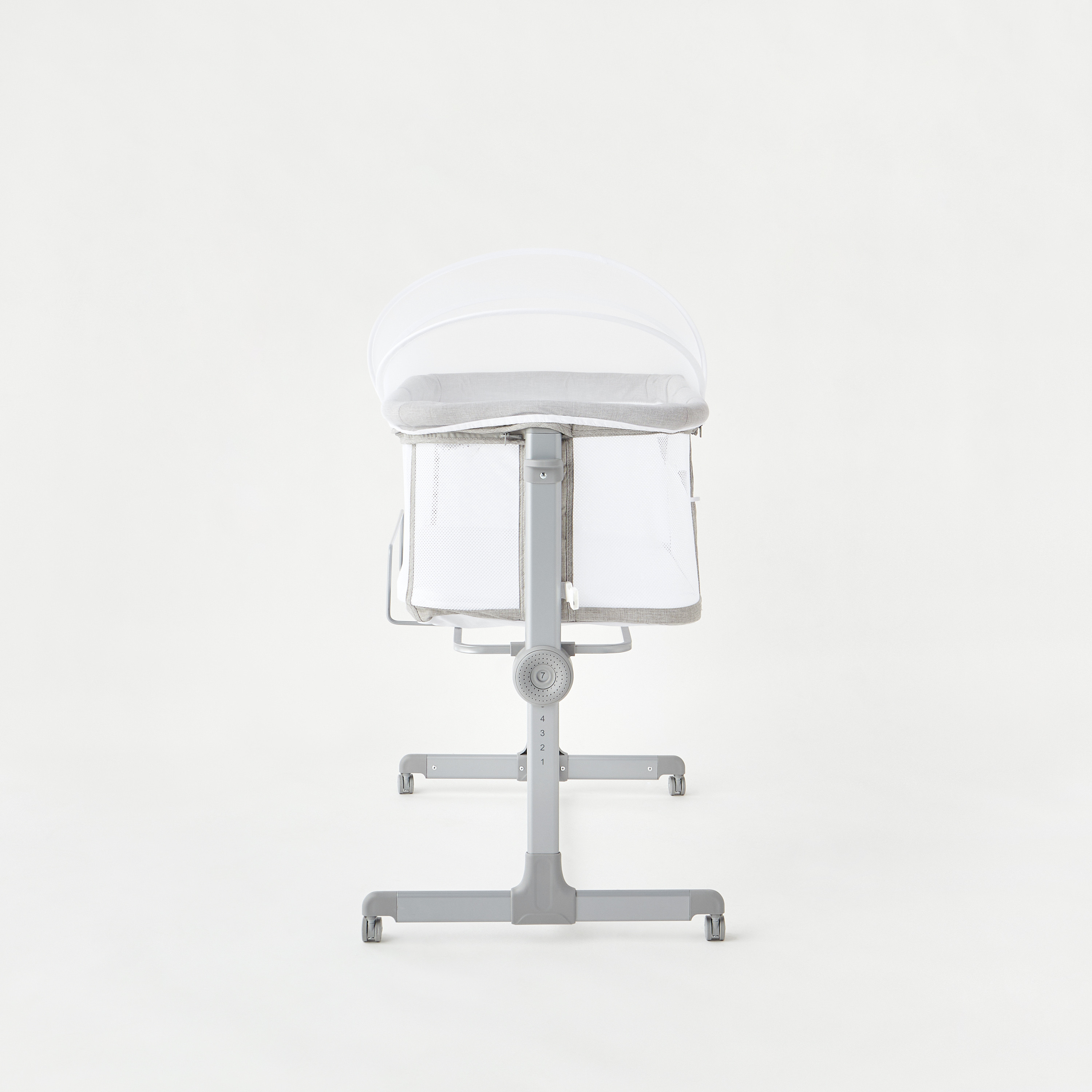 سرير جانبي قابل لتعديل الارتفاع باركر من جونيورز-baby-nursery-furniture-cribsandbeds-bassinets-image-1