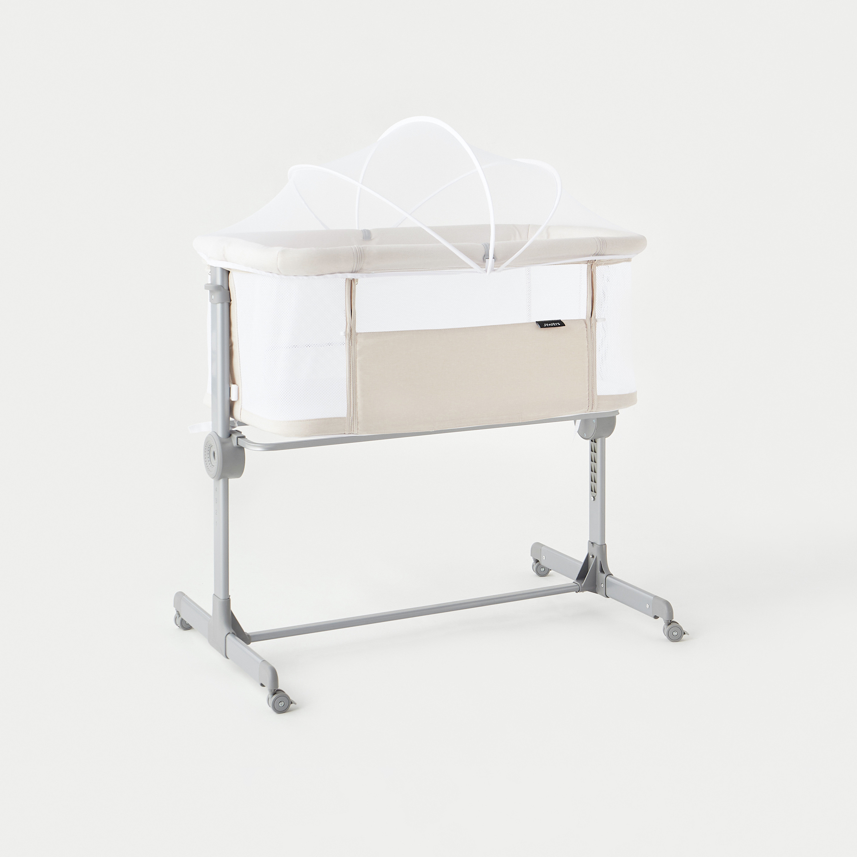 سرير جانبي قابل لتعديل الارتفاع باركر من جونيورز-baby-nursery-furniture-cribsandbeds-bassinets-image-9