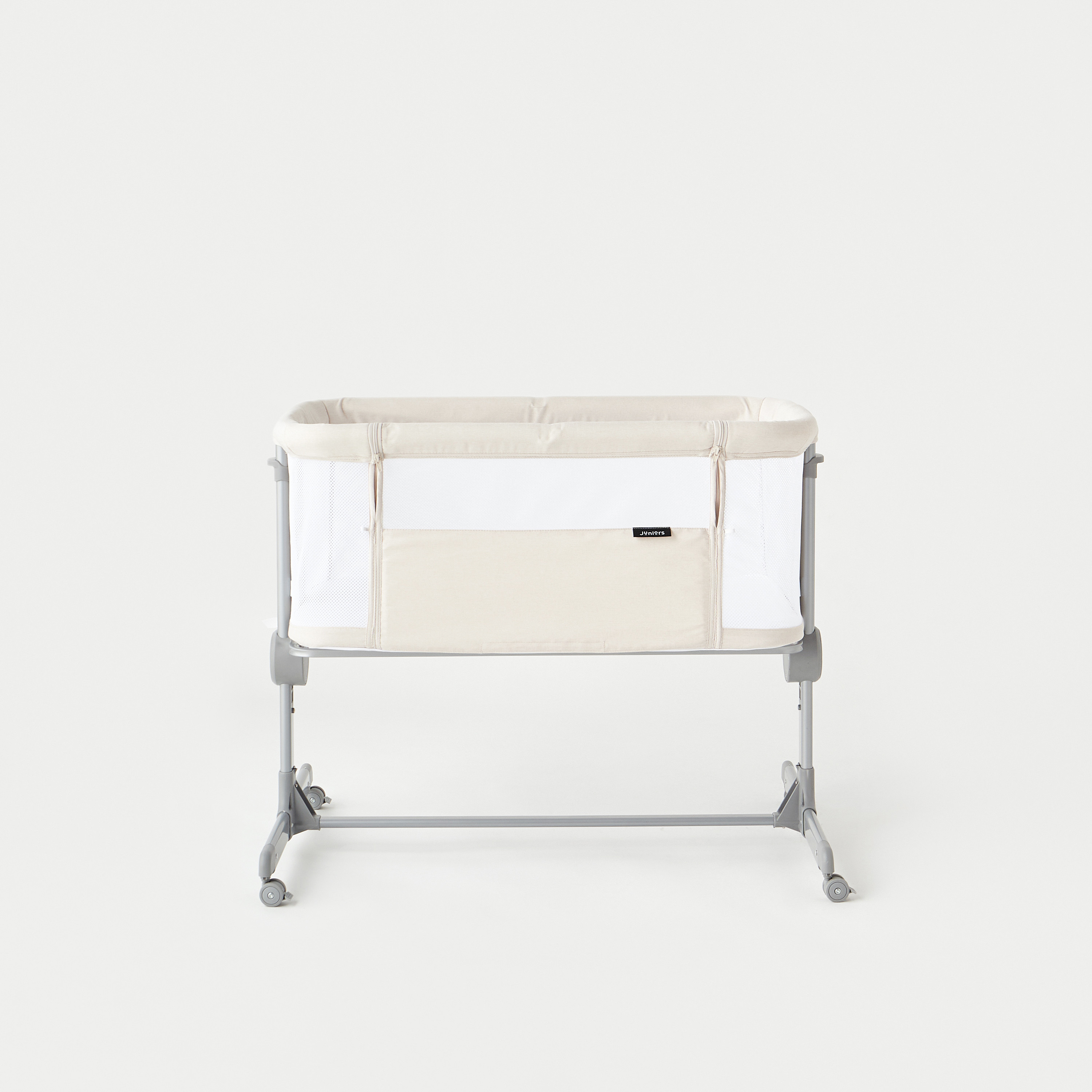 سرير جانبي قابل لتعديل الارتفاع باركر من جونيورز-baby-nursery-furniture-cribsandbeds-bassinets-image-2