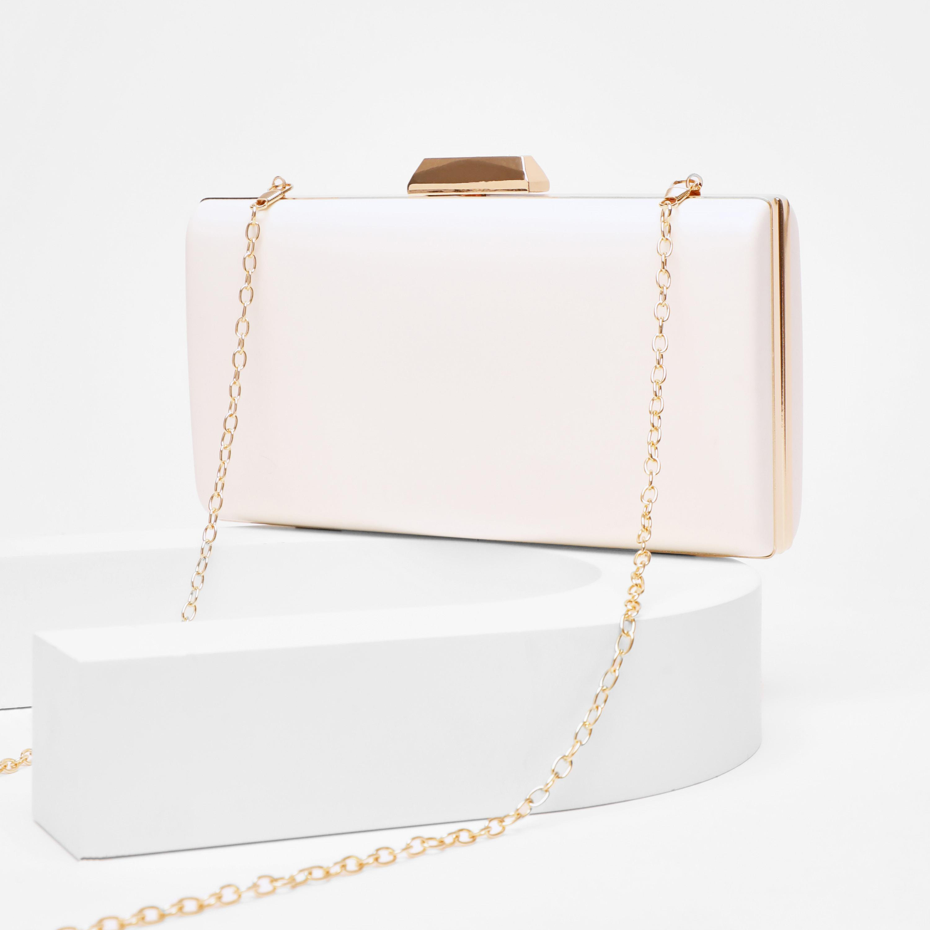Quiz Plain Clutch with Twist Lock and Chain Detachable Strap-women-bagsandwallets-handbags-image-4