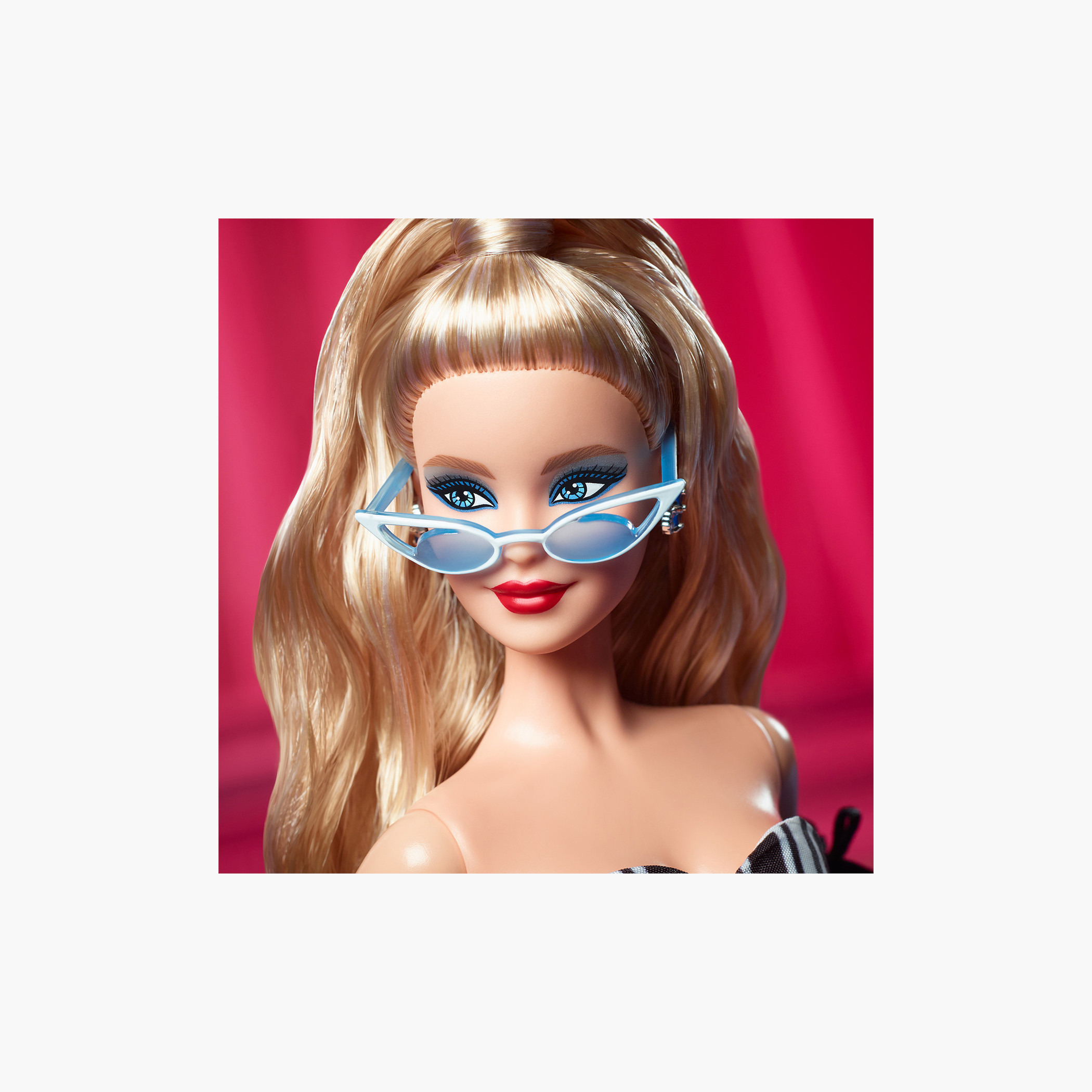Barbie 65th Anniversary Doll Playset - 33 cm-toys-dollsandplaysets-dolls-image-3