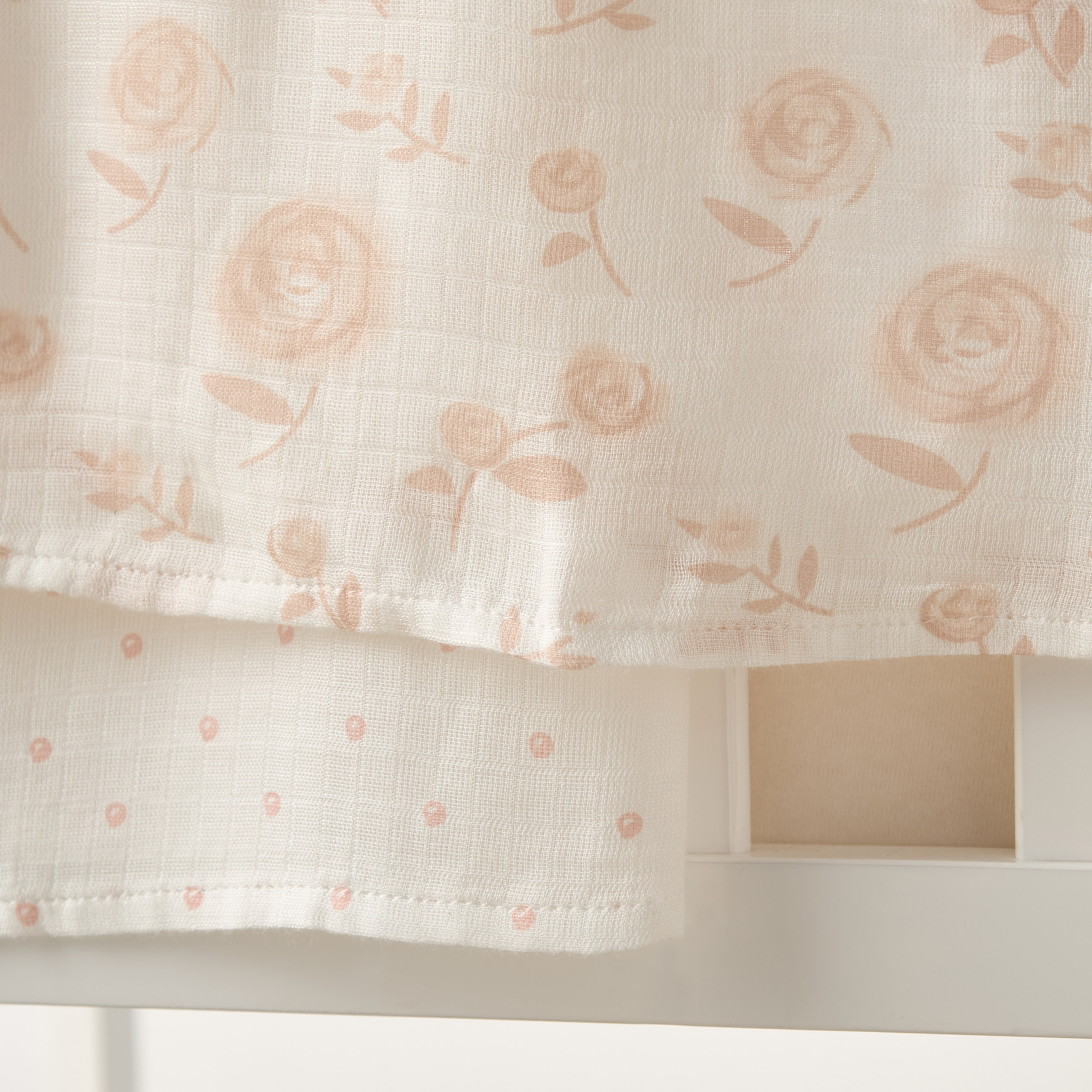 طقم بطانية تقميط موسلين بطبعات قطعتين من جيجلز-baby-nursery-blanketsandswaddles-blanketsandquilts-image-2