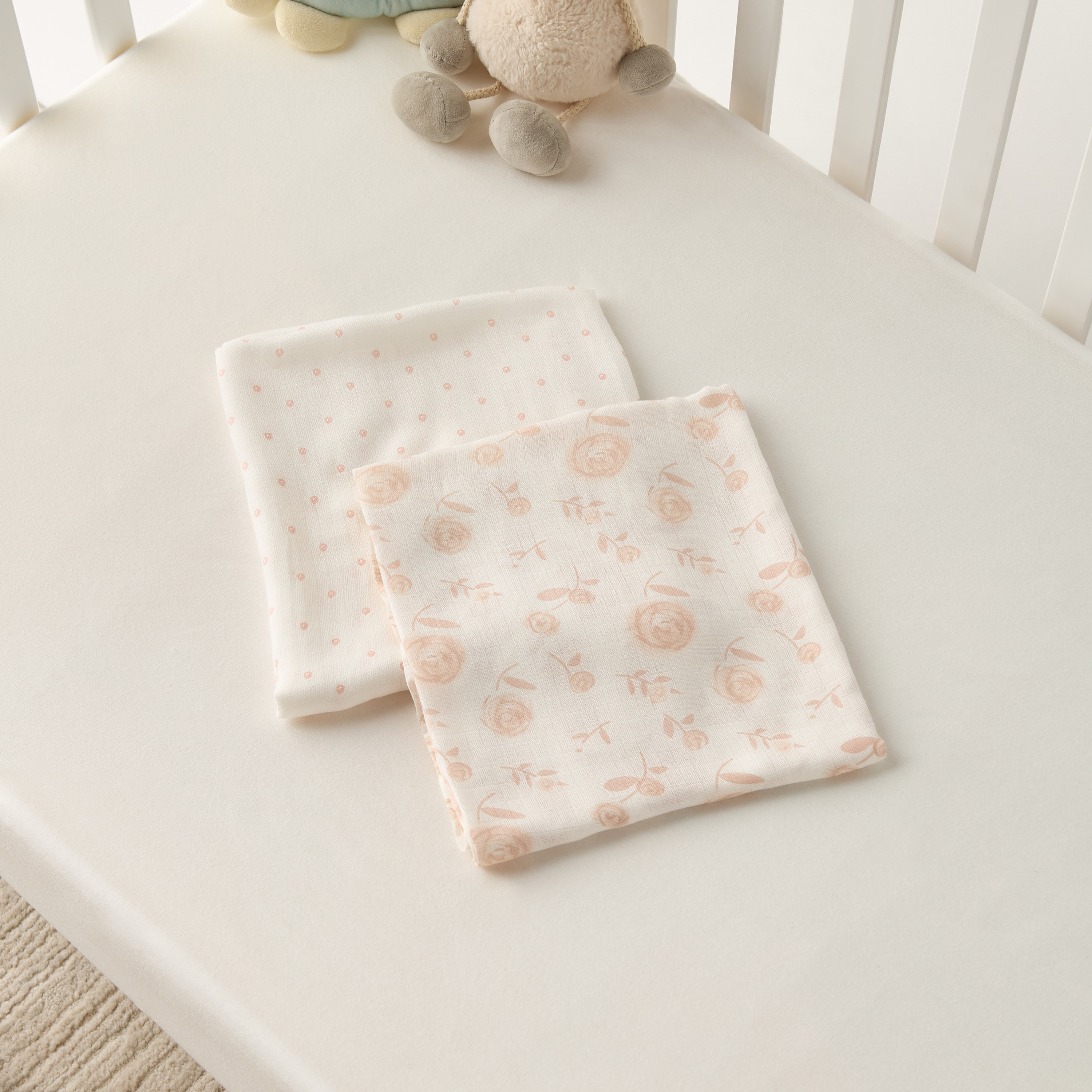 طقم بطانية تقميط موسلين بطبعات قطعتين من جيجلز-baby-nursery-blanketsandswaddles-blanketsandquilts-image-1