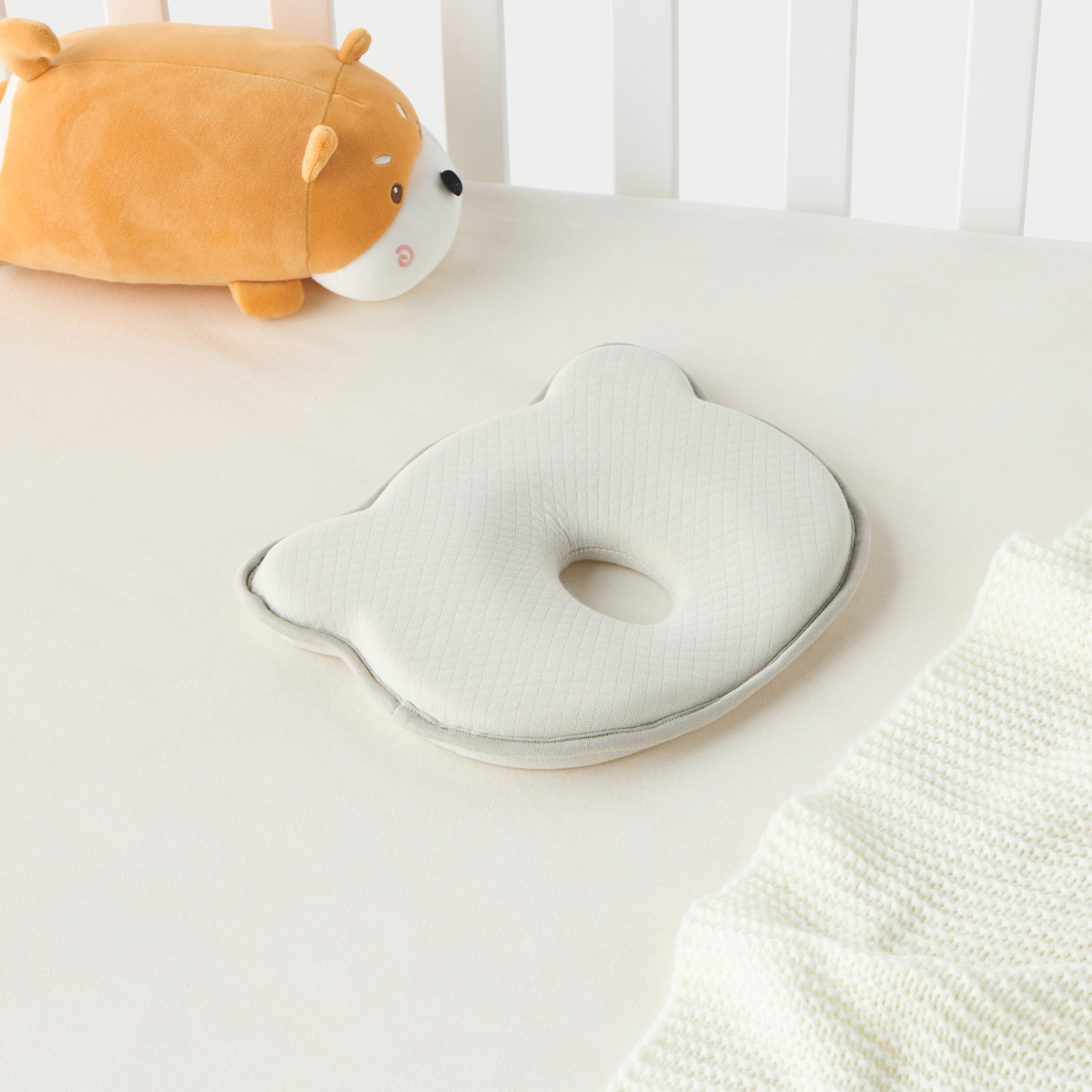 وسادة ميموري فوم لتشكيل الرأس من جونيورز-baby-nursery-babybedding-image-4