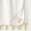 بطانية لحديثي الولادة بفيونكة مع غطاء رأس افتراضي من جونيورز - 80×80 سم-baby-nursery-blanketsandswaddles-receivingblankets-image-2