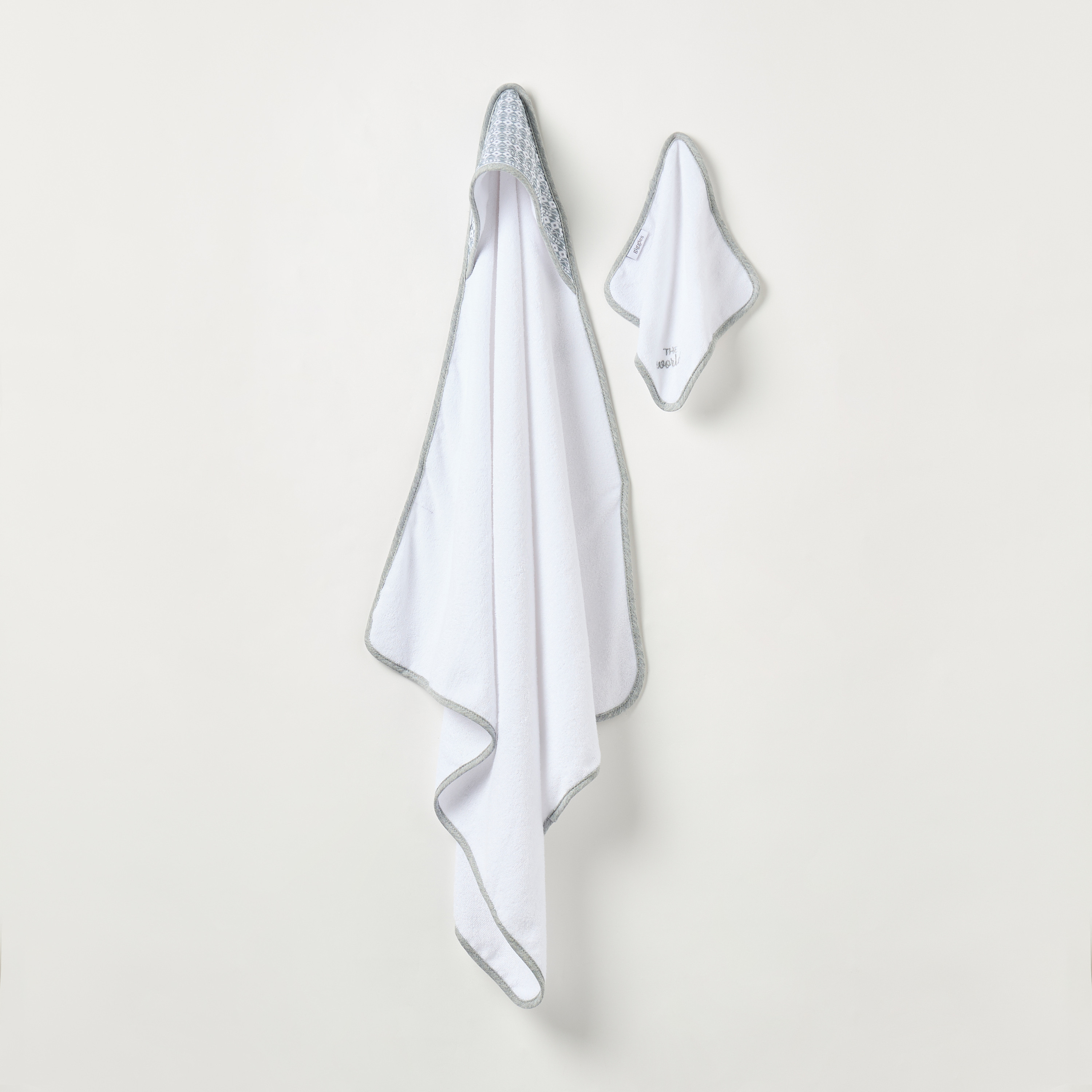 Giggles Printed Hooded Towel and Napkin Set-baby-bathandcare-towels-image-1
