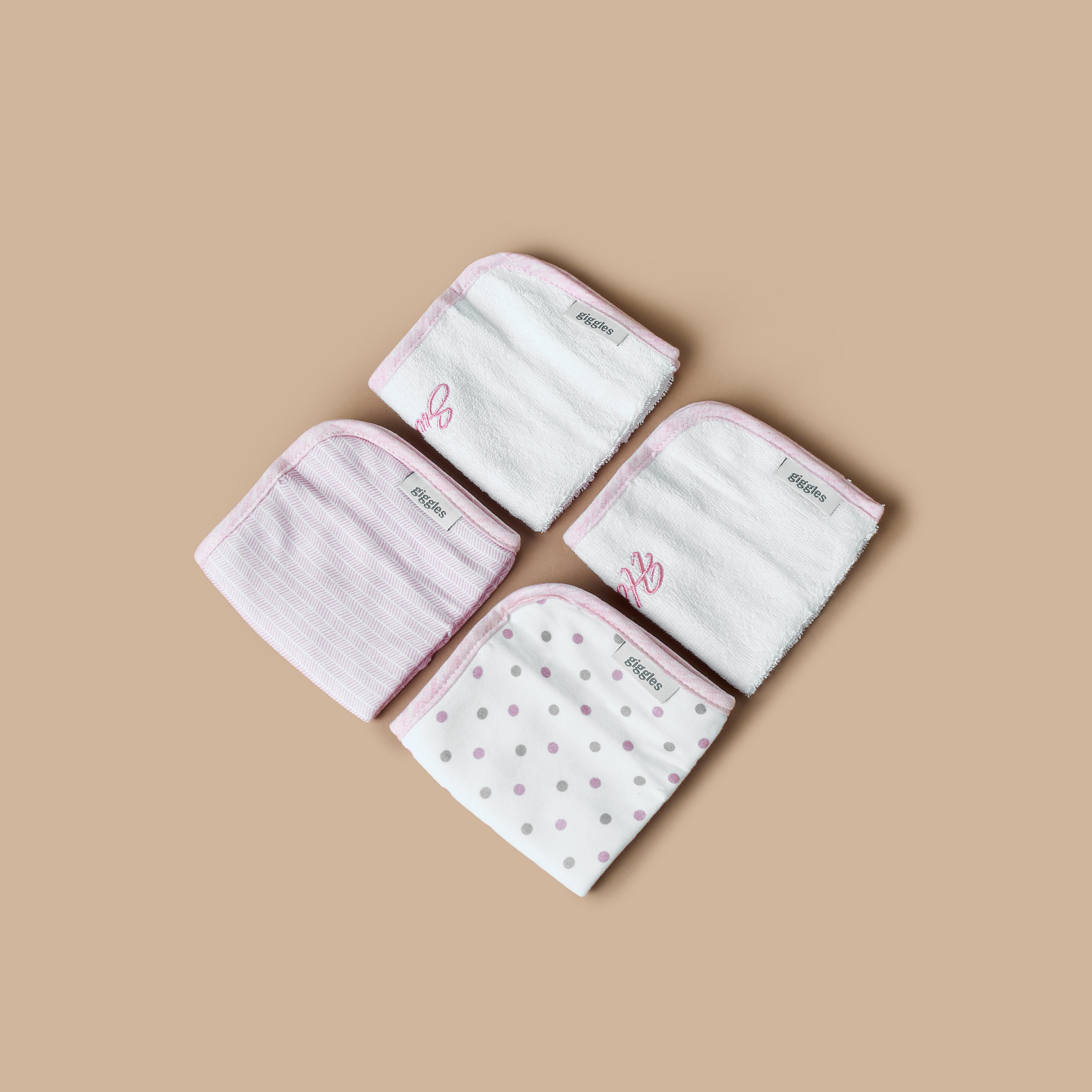 طقم مناشف تنظيف 4 قطع بطبعات من جيجلز-baby-bathandcare-towels-image-1