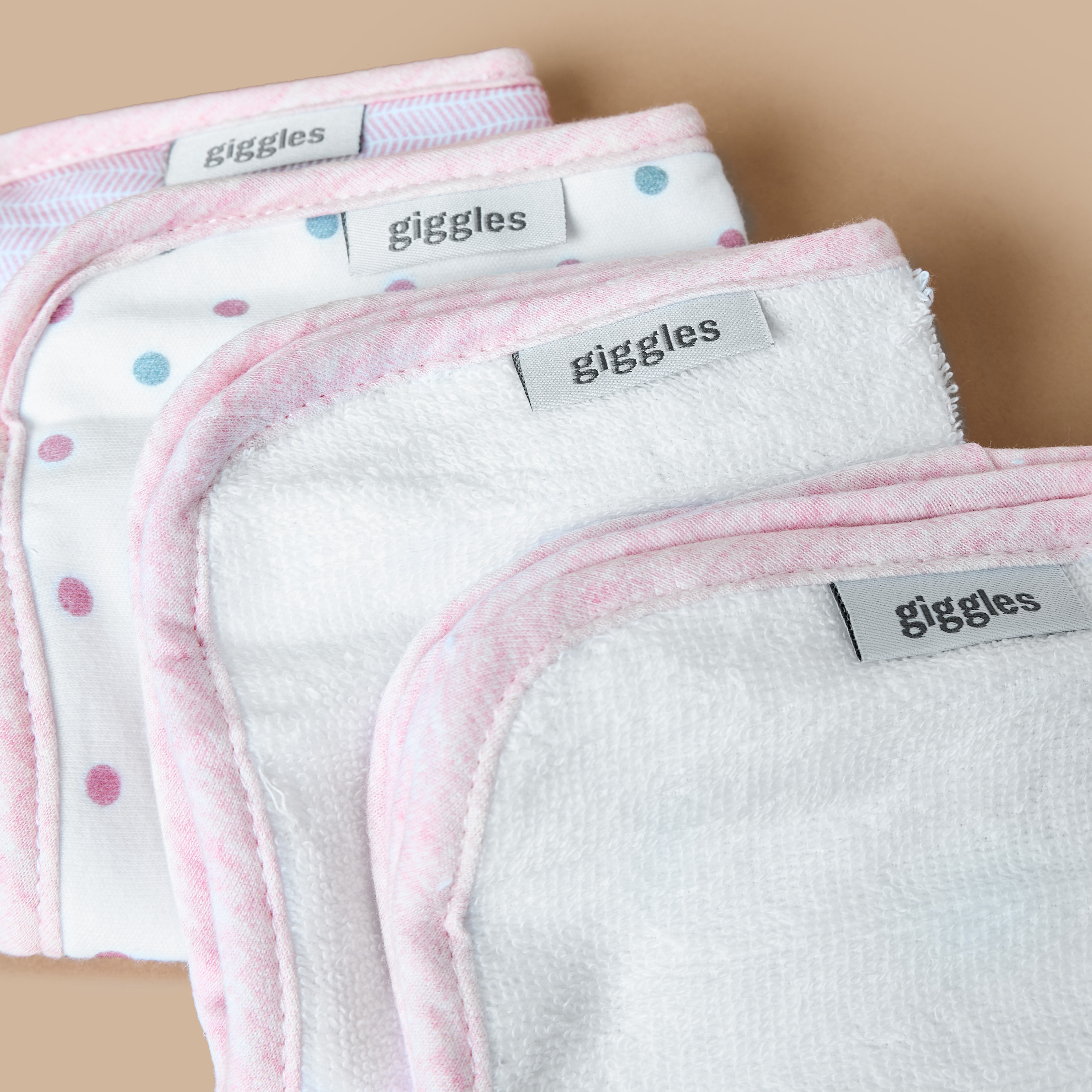 طقم مناشف تنظيف 4 قطع بطبعات من جيجلز-baby-bathandcare-towels-image-4