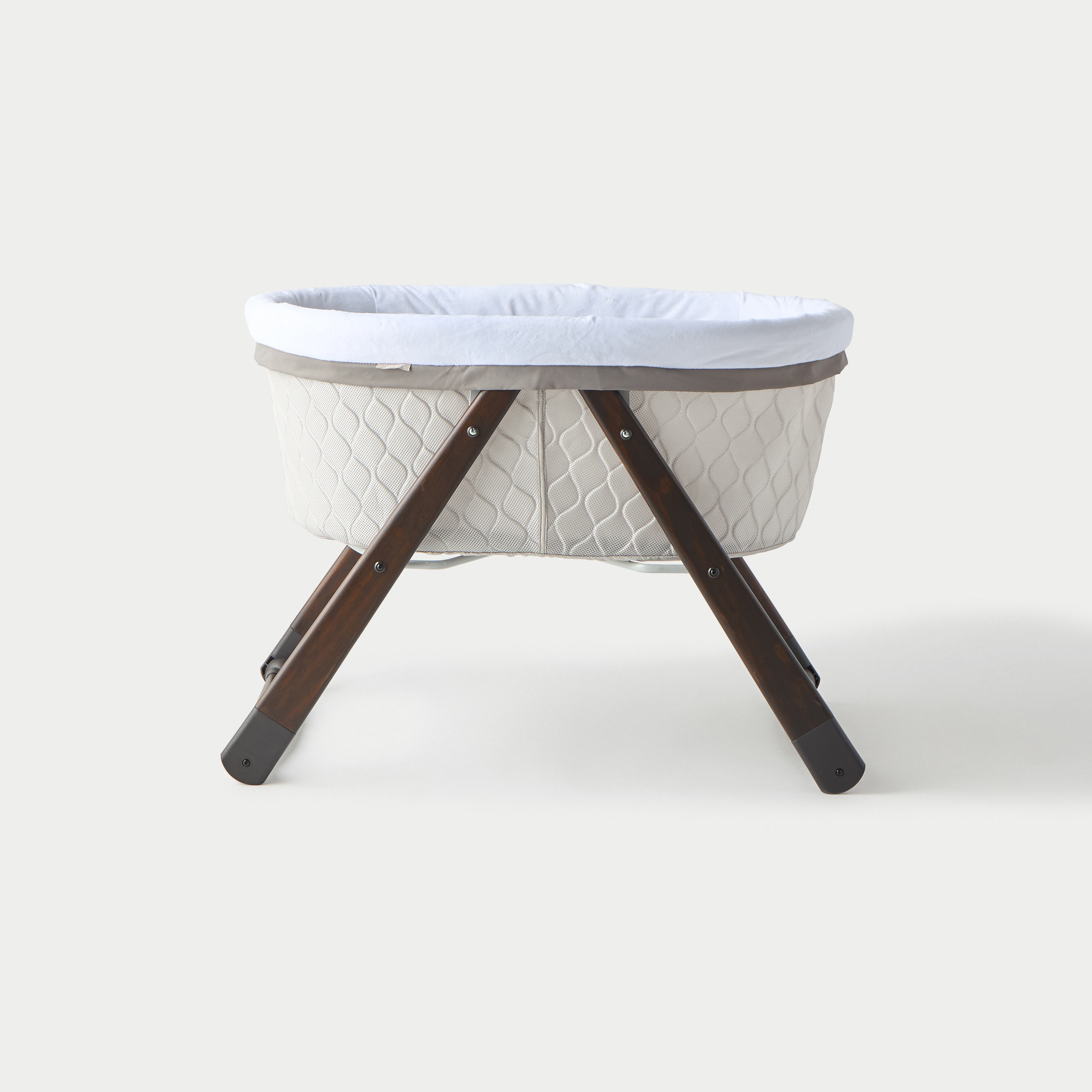 Juniors Quilted Mia Wooden Bassinet-baby-nursery-furniture-cribsandbeds-bassinets-image-2