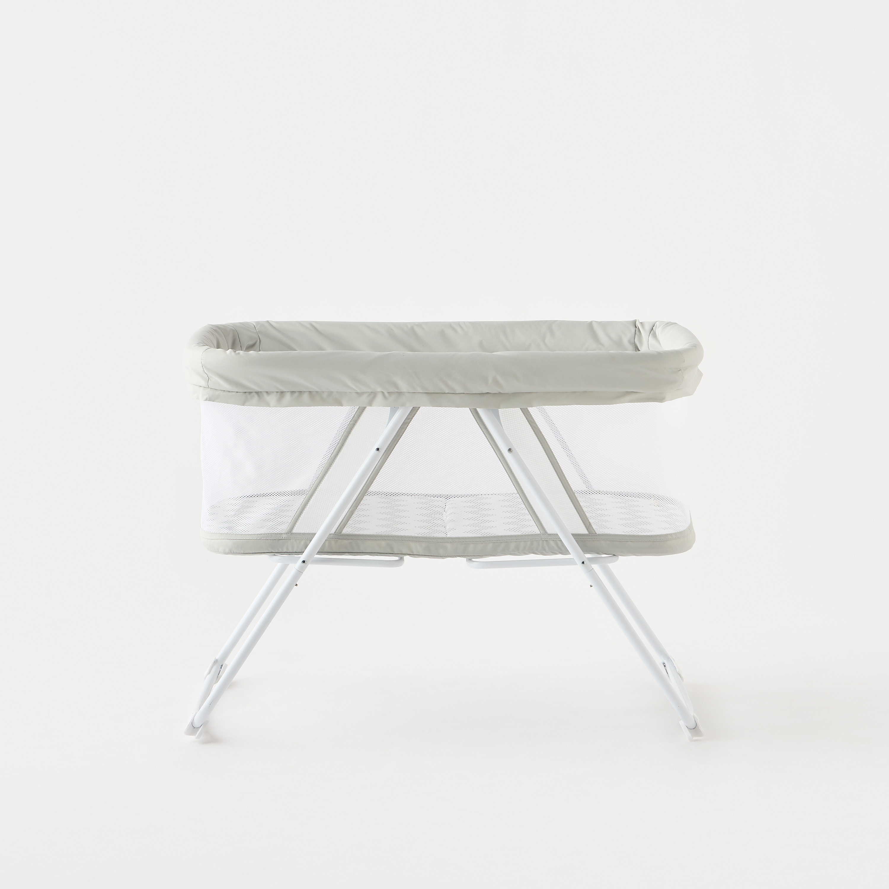 Juniors Riley Travel Bassinet-baby-nursery-furniture-cribsandbeds-bassinets-image-2