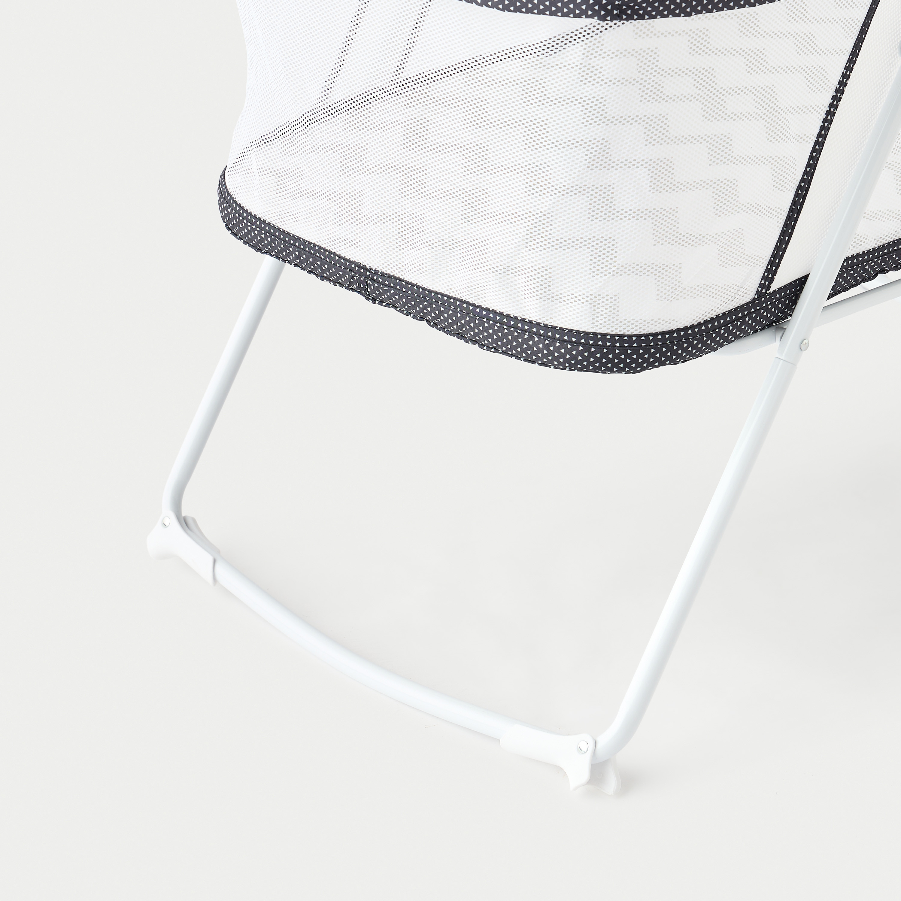 Juniors Printed Riley Travel Bassinet-baby-nursery-furniture-cribsandbeds-bassinets-image-5