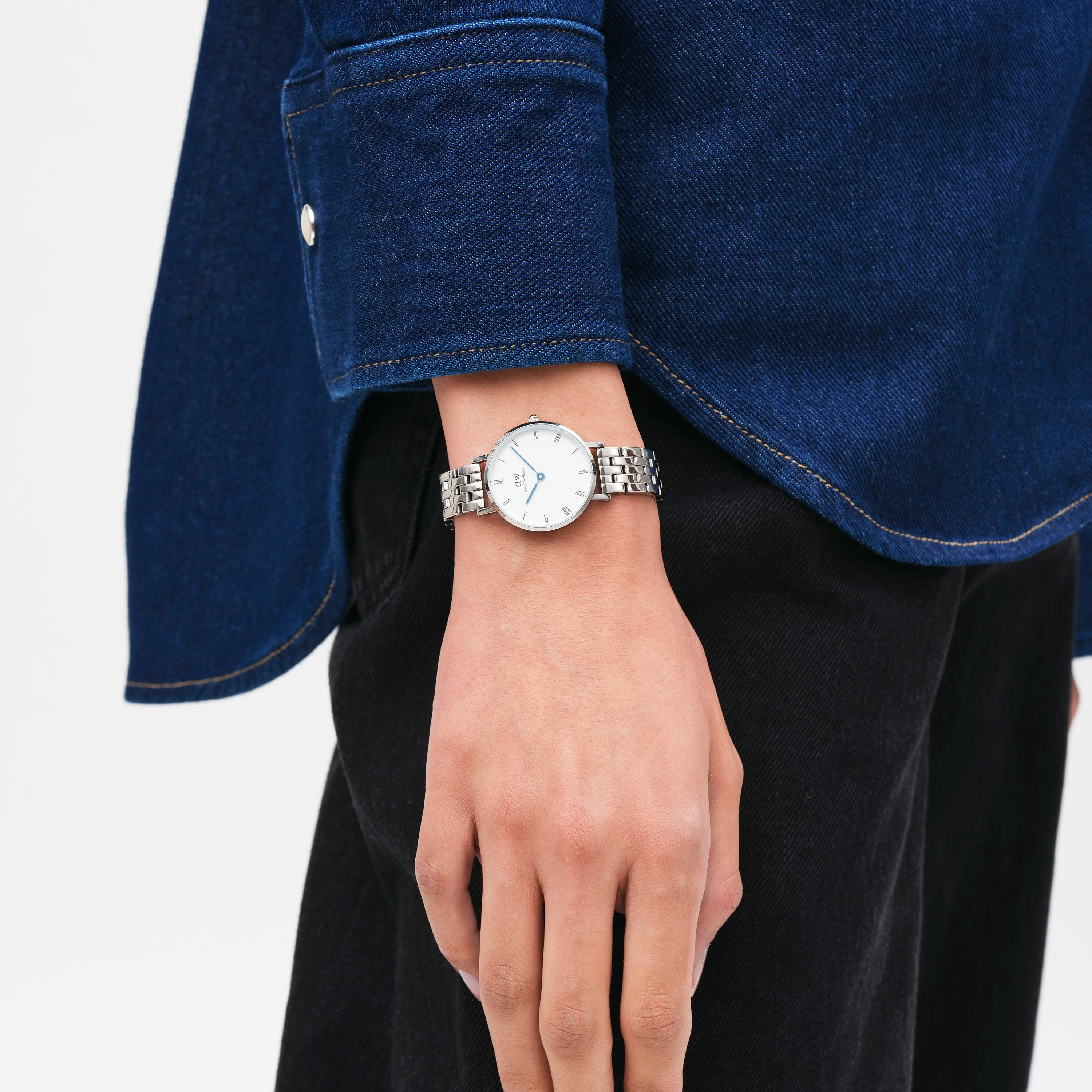 Daniel Wellington Women's 28 MM Silver Analog Stainless Steel Watch | DW00100685-women-watchesandjewellery-watches-image-4