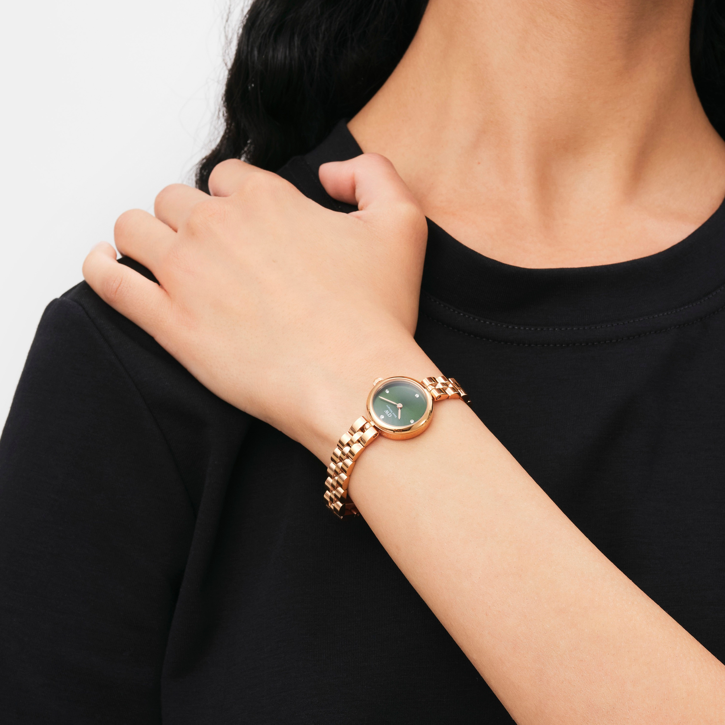 Daniel Wellington Women's 22 MM Rose Gold Analog Stainless Steel Watch | DW00100721-women-watchesandjewellery-watches-image-4