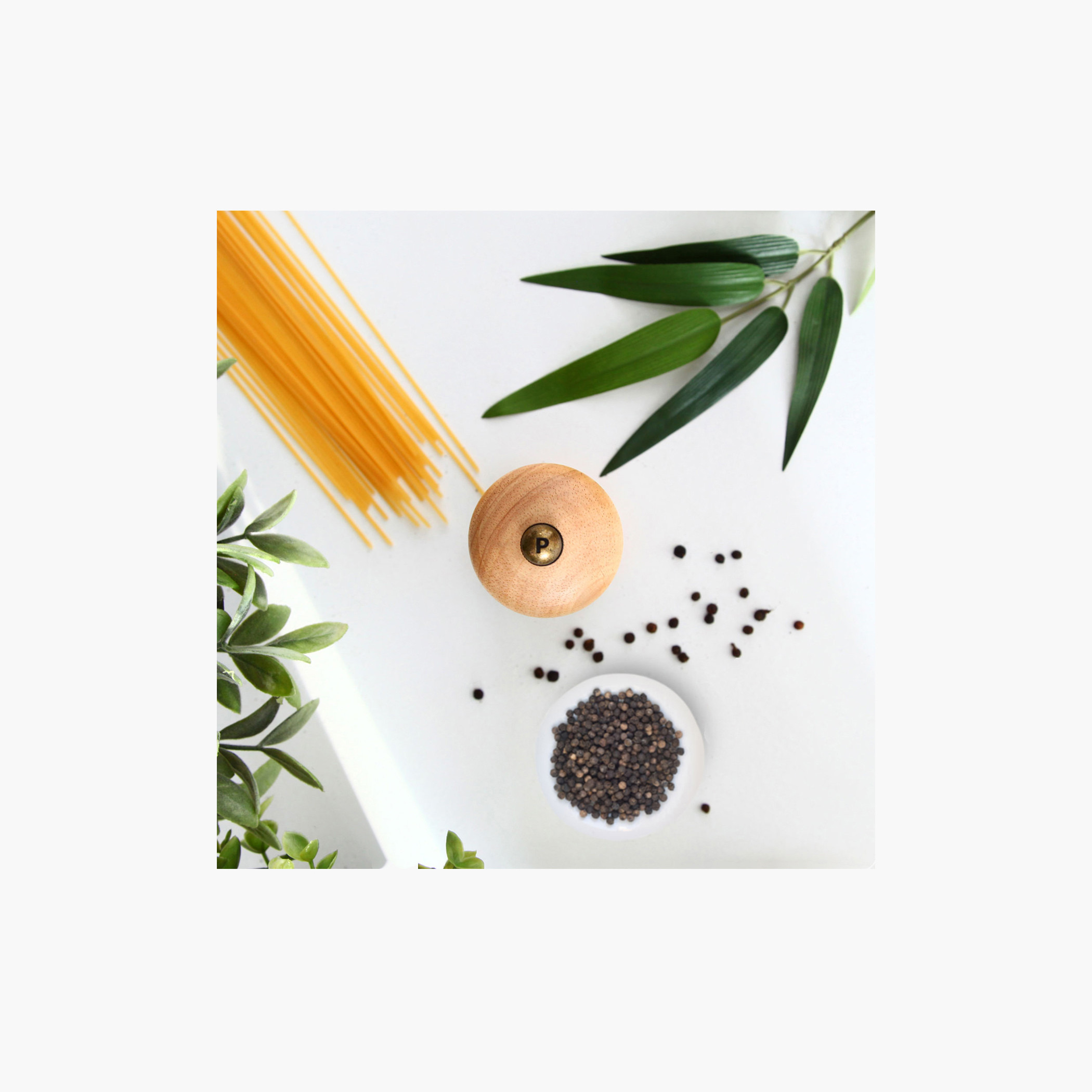 مطحنة فلفل هيرتدج من روسيتي-household-kitchen-foodstorage-saltandpeppershakers-image-3