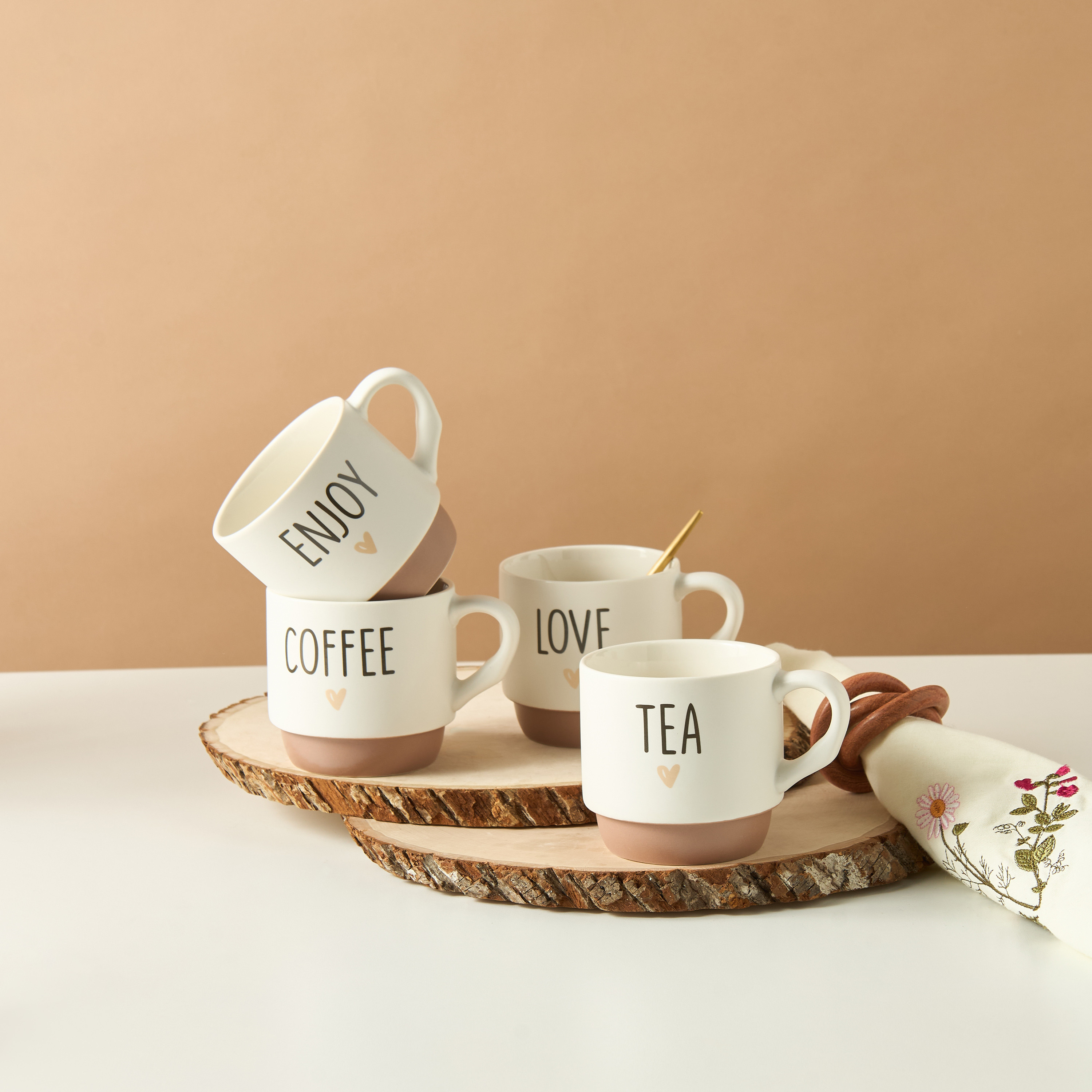 طقم أكواب خزف 4 قطع بطبعات تيبوجرافيك-household-dining-teaandcoffee-mugsandcups-image-2