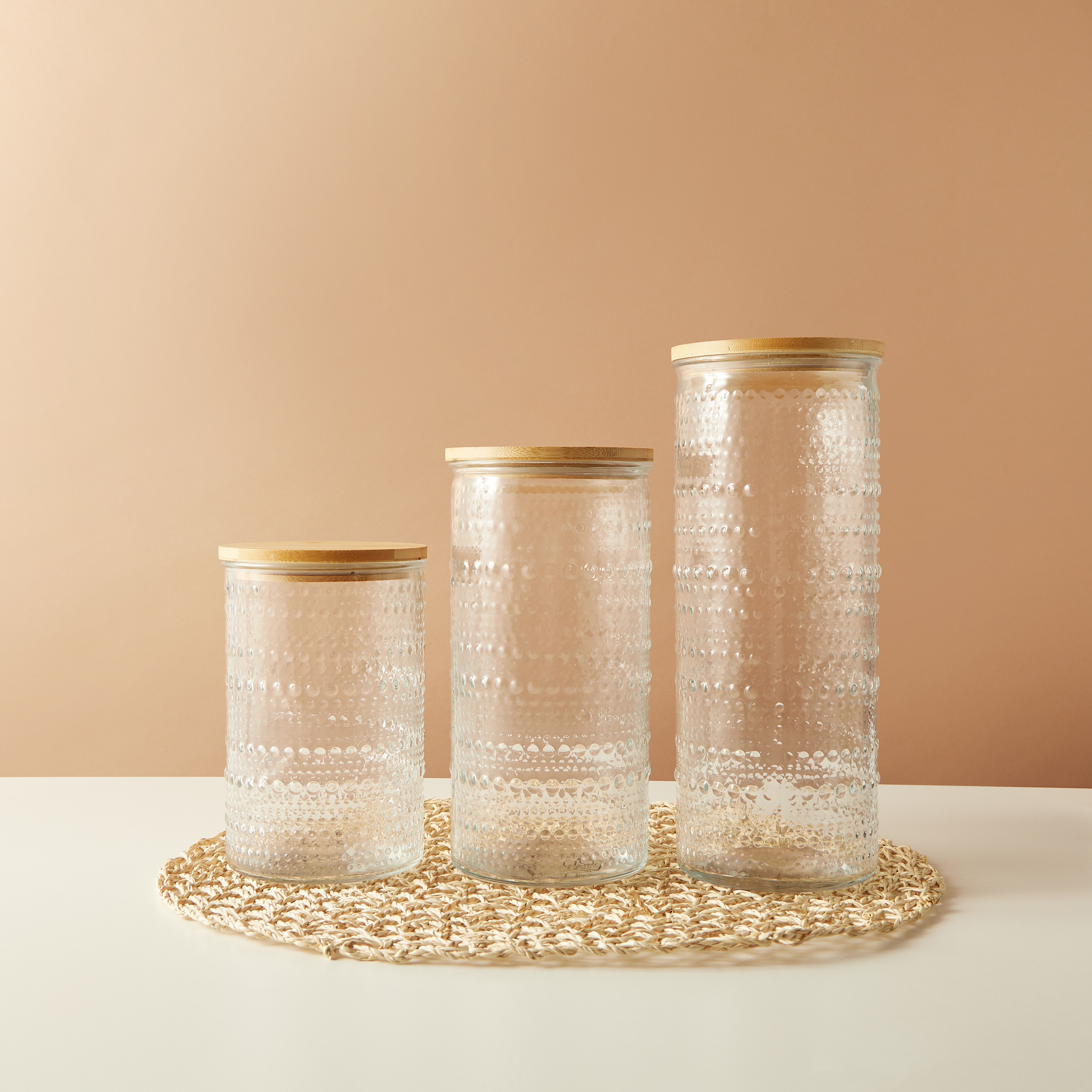 جرة زجاج بارزة الملمس بغطاء خشب - 2.5 لتر-household-kitchen-foodstorage-containers-image-2
