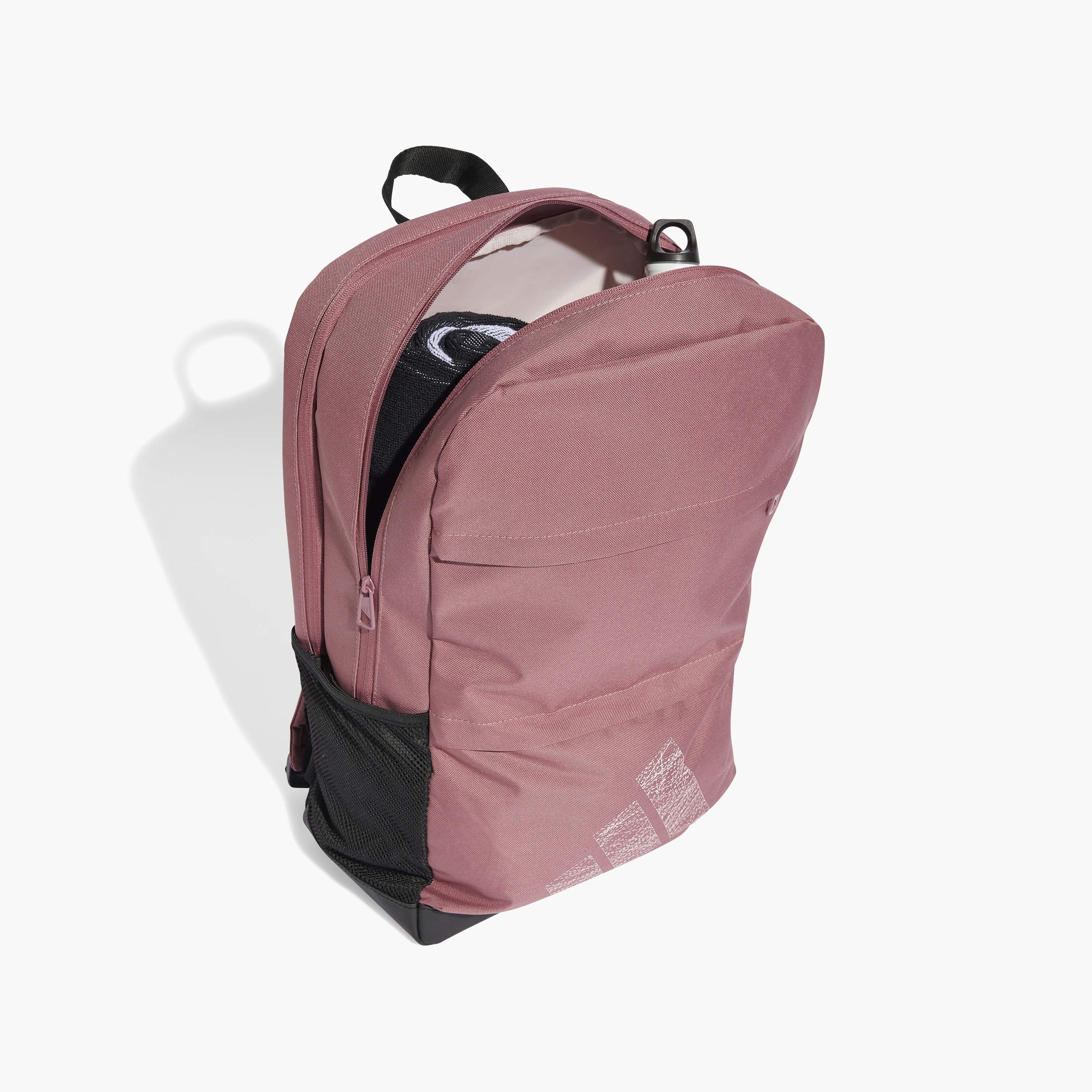 حقيبة ظهر من أديداس موشن بشعار 3 خطوط IY1810 | OE-travel-luggagesandbags-backpacks-image-3