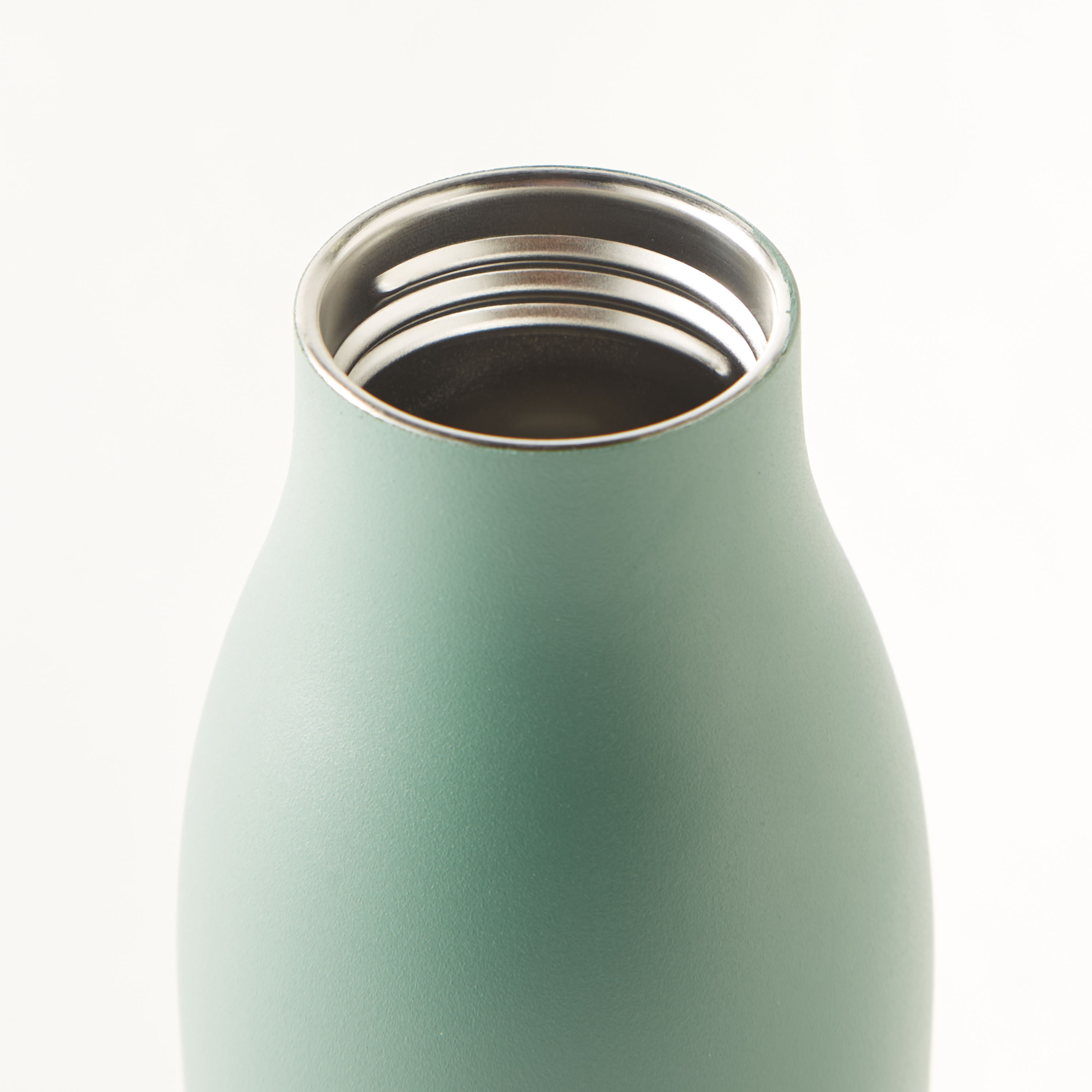 Briiton Stainless Steel Insulated Water Bottle - 750 ml-promo_LS20_OMN-image-3