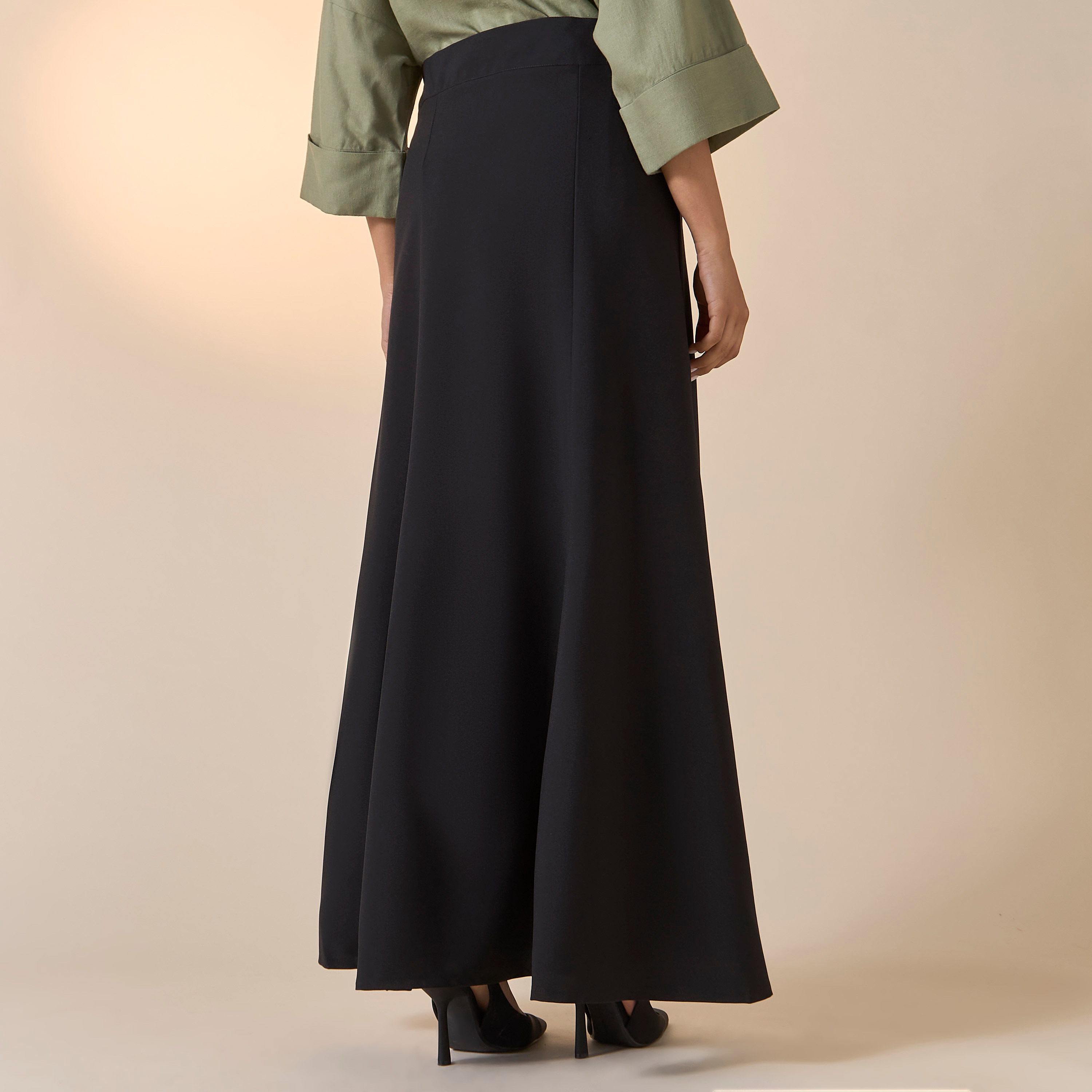 Golden Apple Solid Skirt with Zip Closure-women-clothing-bottoms-skirts-image-3