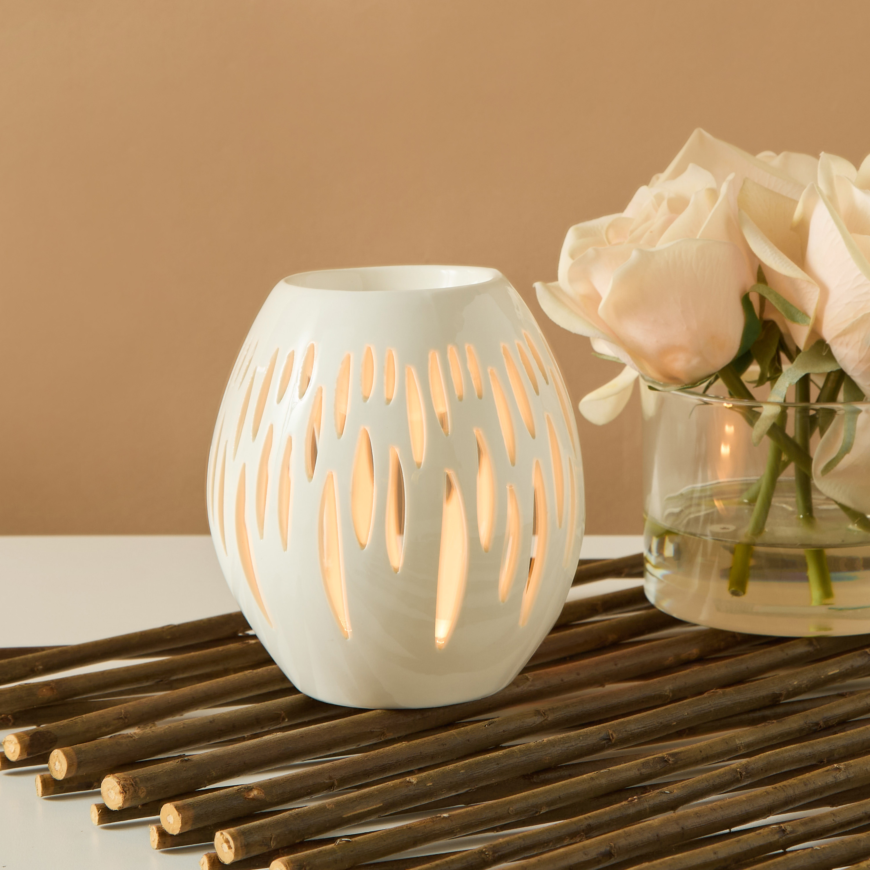 Ceramic Oil Burner - 12x12x13 cm-household-homefragrance-burners-image-6