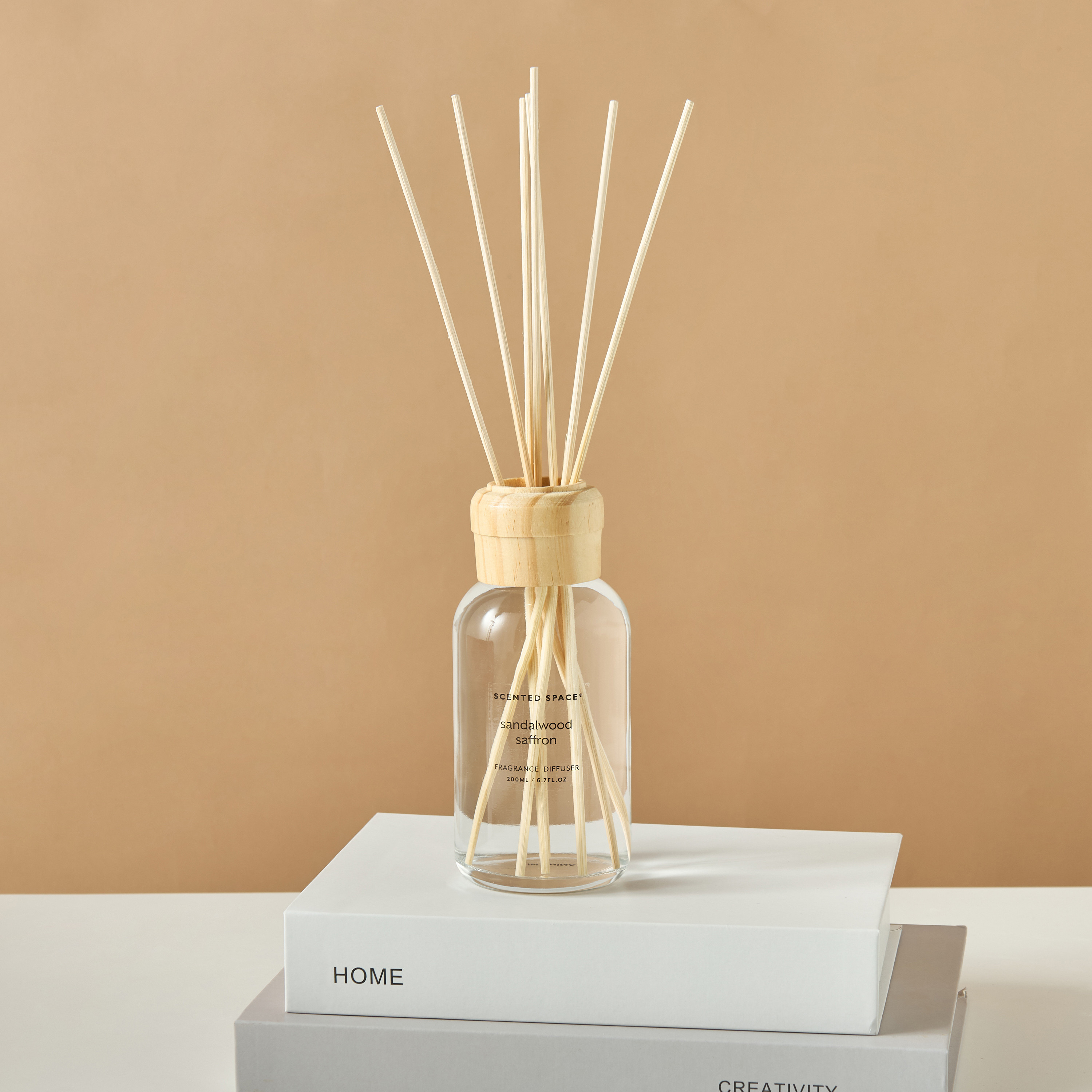 موزع عطور برائحة أمبريان وودز من سينتد سبيس - 200 مل-household-homefragrance-reeddiffusers-image-1