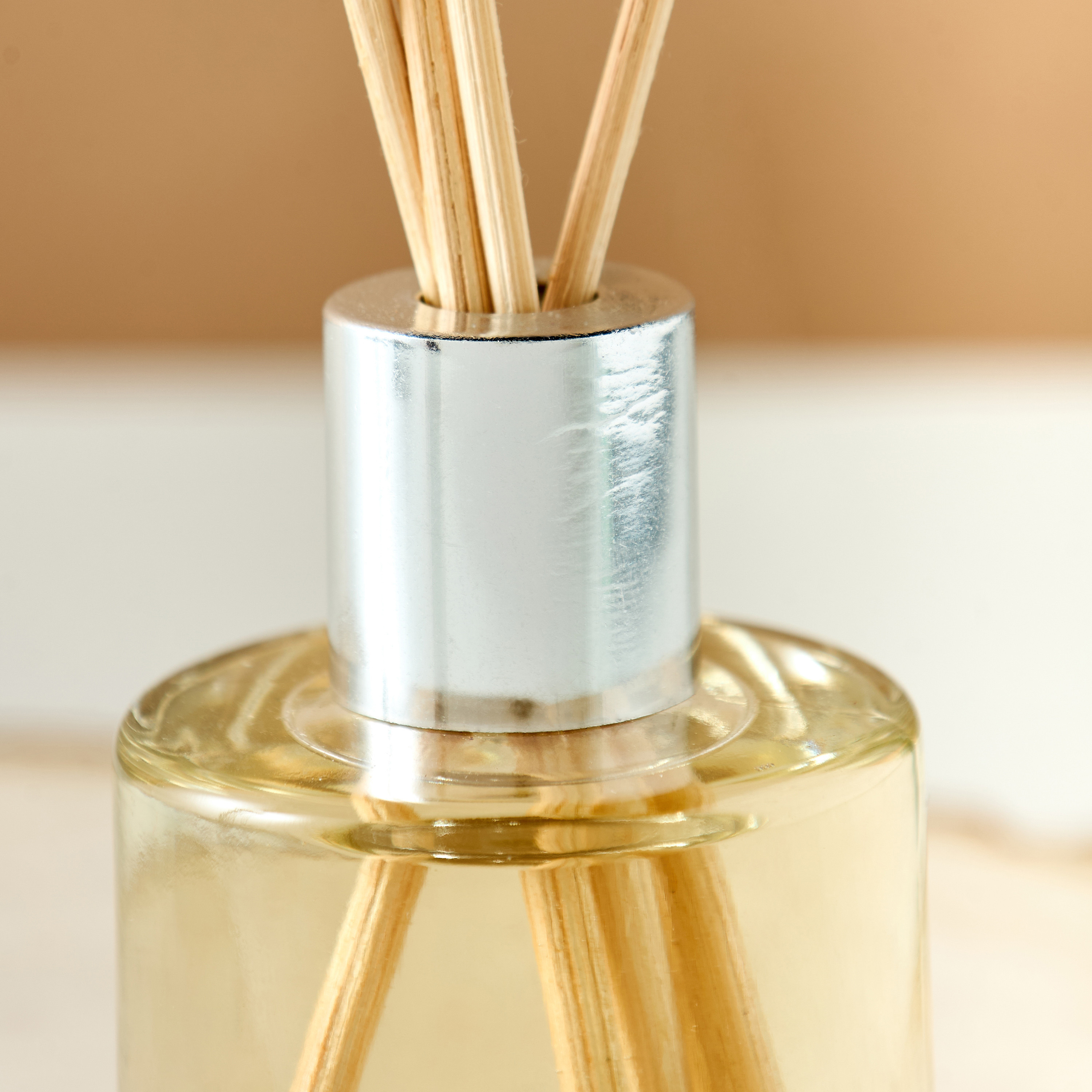 Elements English Oak and Blackcurrant Reed Diffuser - 50 ml-household-homefragrance-reeddiffusers-image-3