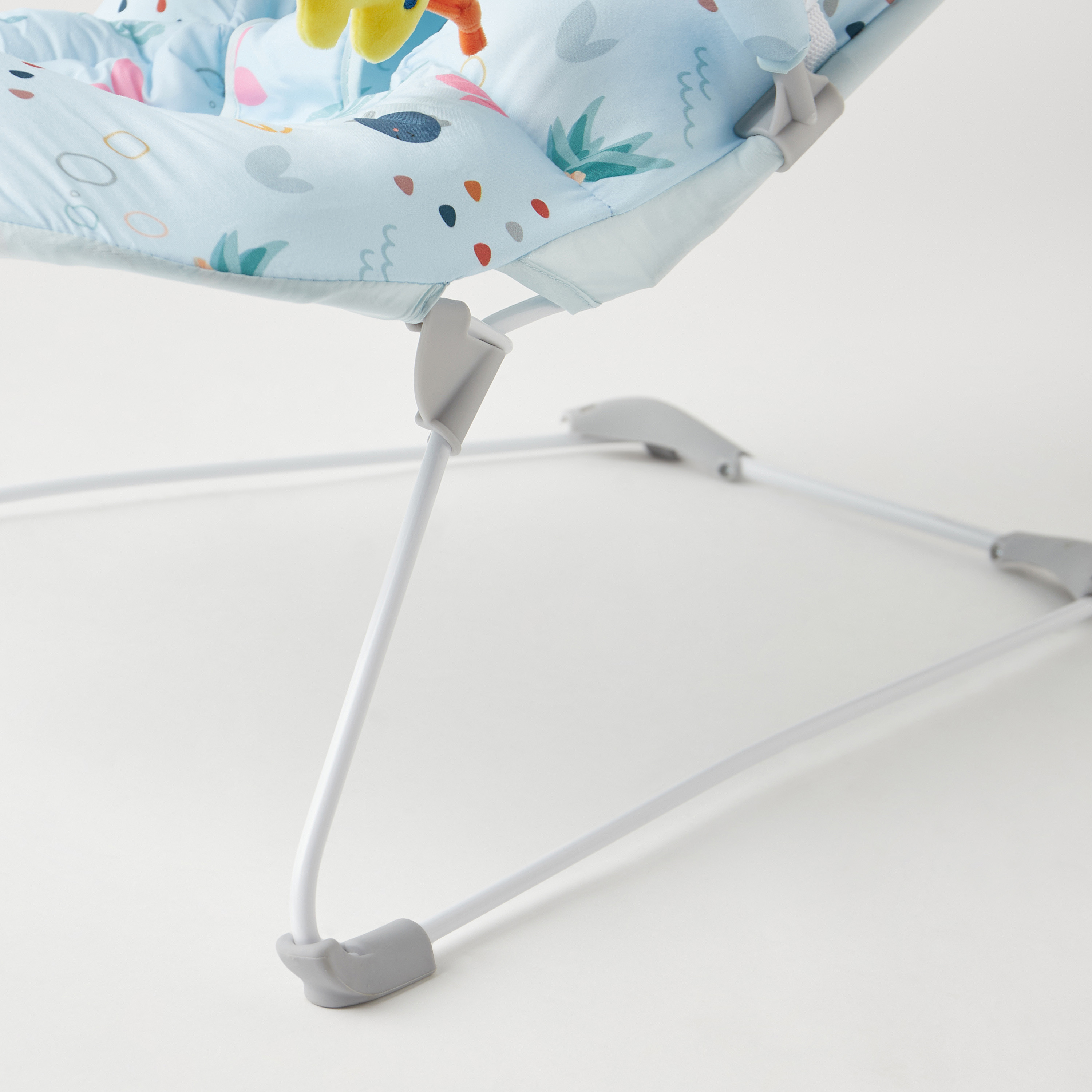 Juniors Pluma Printed Baby Bouncer-baby-infantactivity-bouncers-image-8