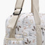 شنطة حفاضات بسحّاب إغلاق ومقابض علوية وطبعات من جيجلز-baby-diapering-diaperbags-image-6