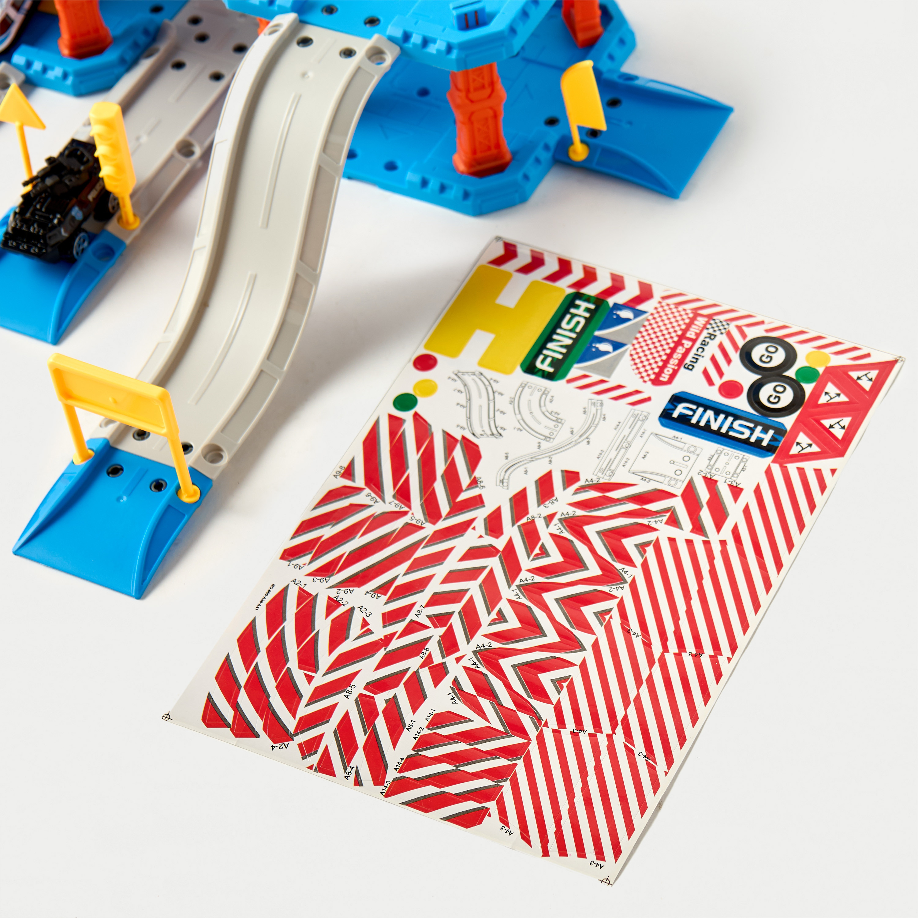 Police 71-Piece Track Playset-toys-playvehicles-vehicleplaysets-image-6