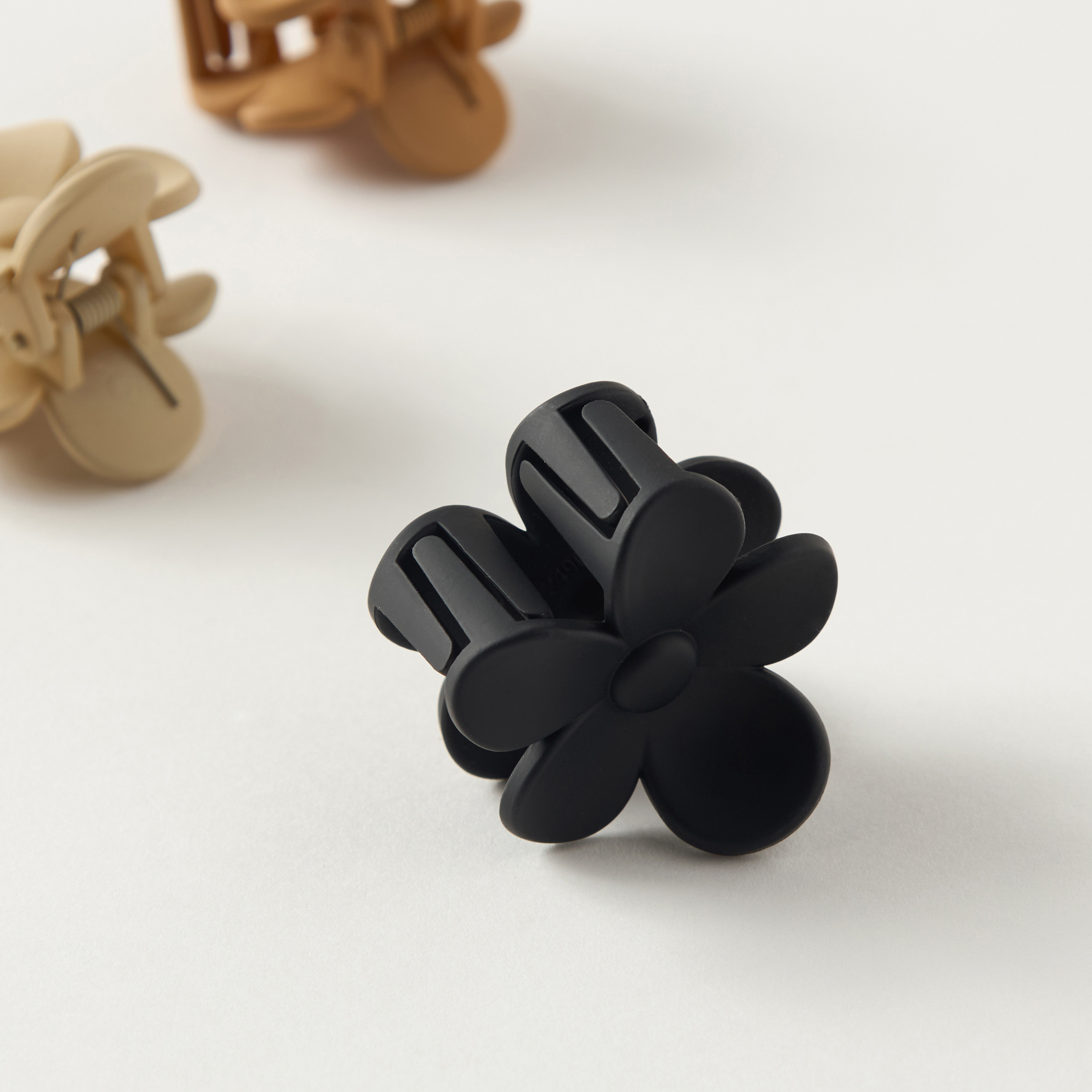 Flower Hair Clamp - Set of 3-women-hairaccessories-clamps-image-3