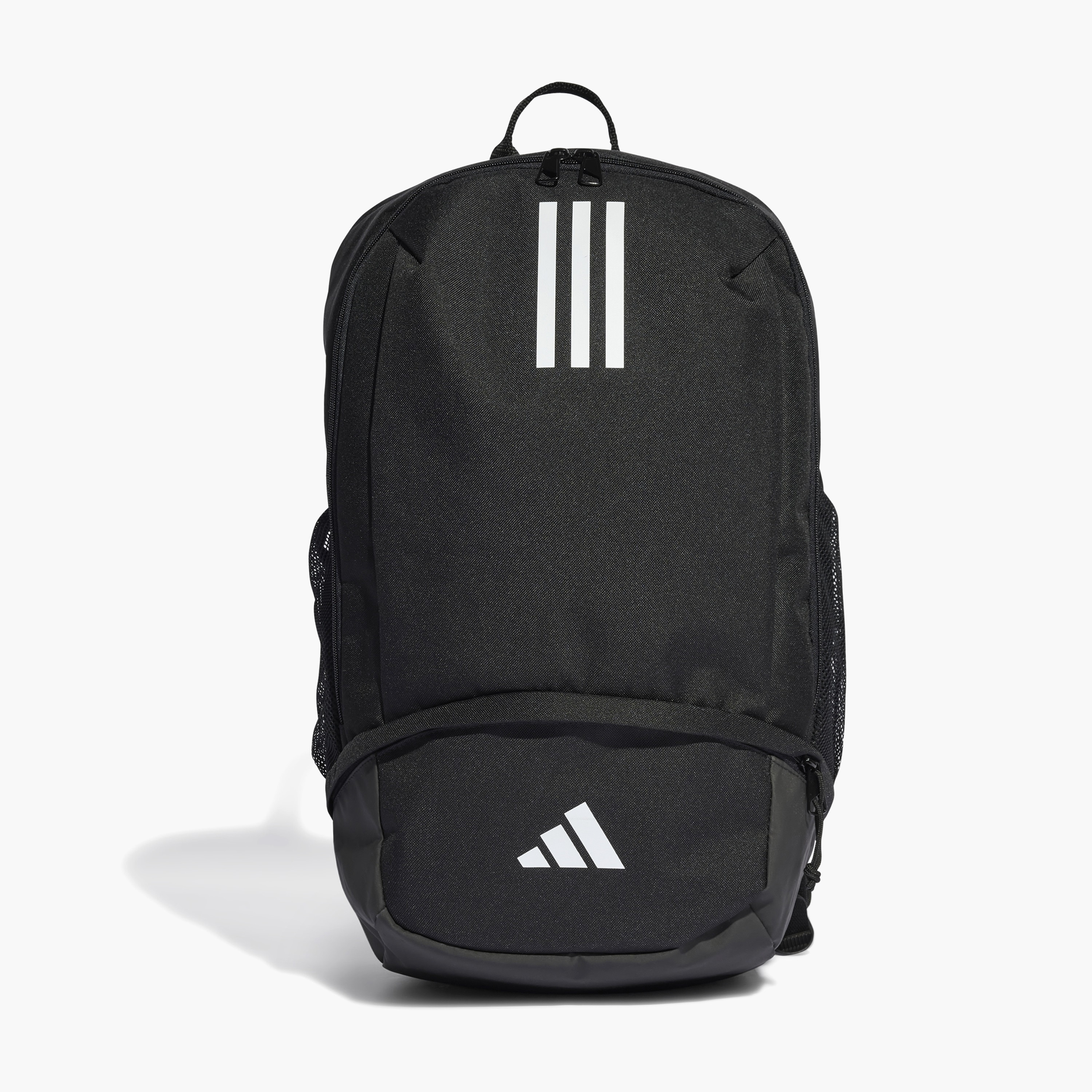 شنطة ظهر بشعار 3 أشرطة تريو 23 ليج من أديداس - HS9758 | OE-school-bagsandbackpacks-backpacks-image-1