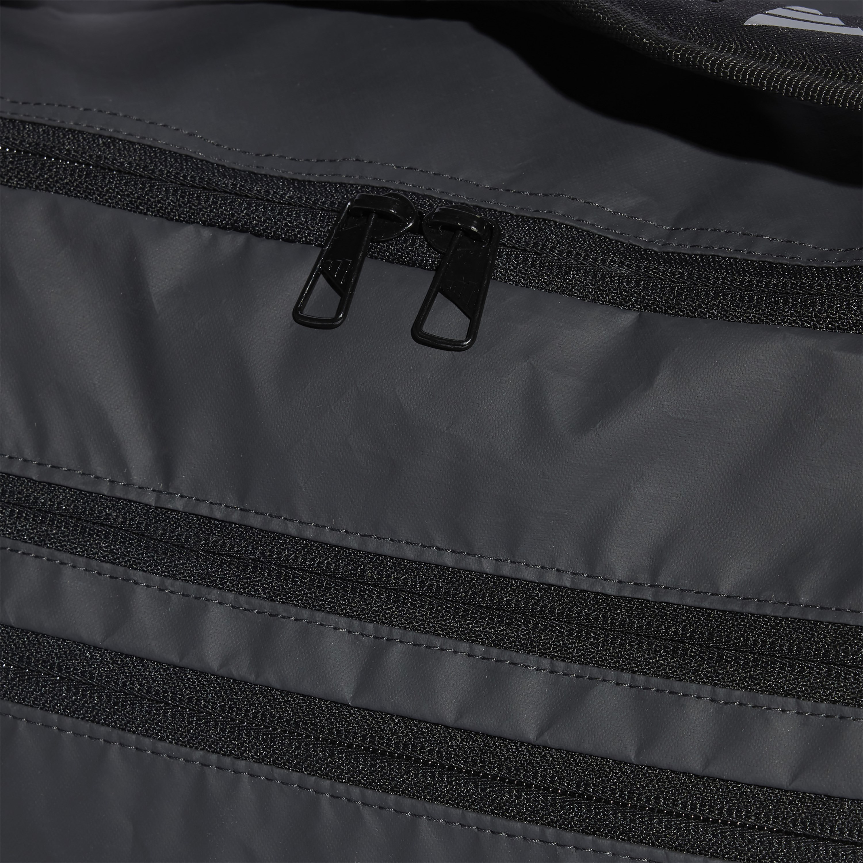 adidas Hybrid Logo Duffel Bag IT4590 | OE-sports-gear-gym-image-4