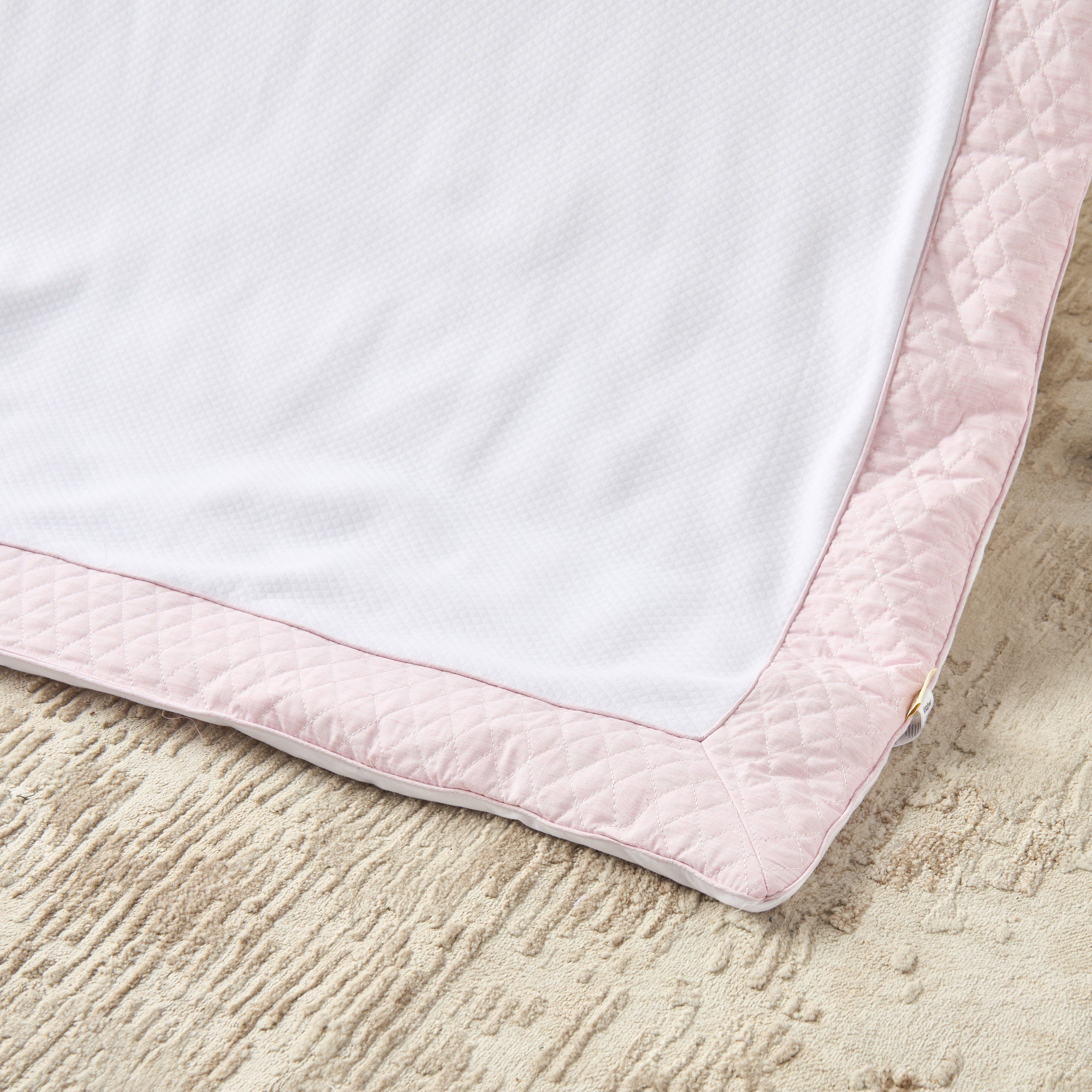 طقم مفروشات سرير قطعتين بتطريز أرنب من جيجلز - 100x130 سم-baby-nursery-babybedding-image-3