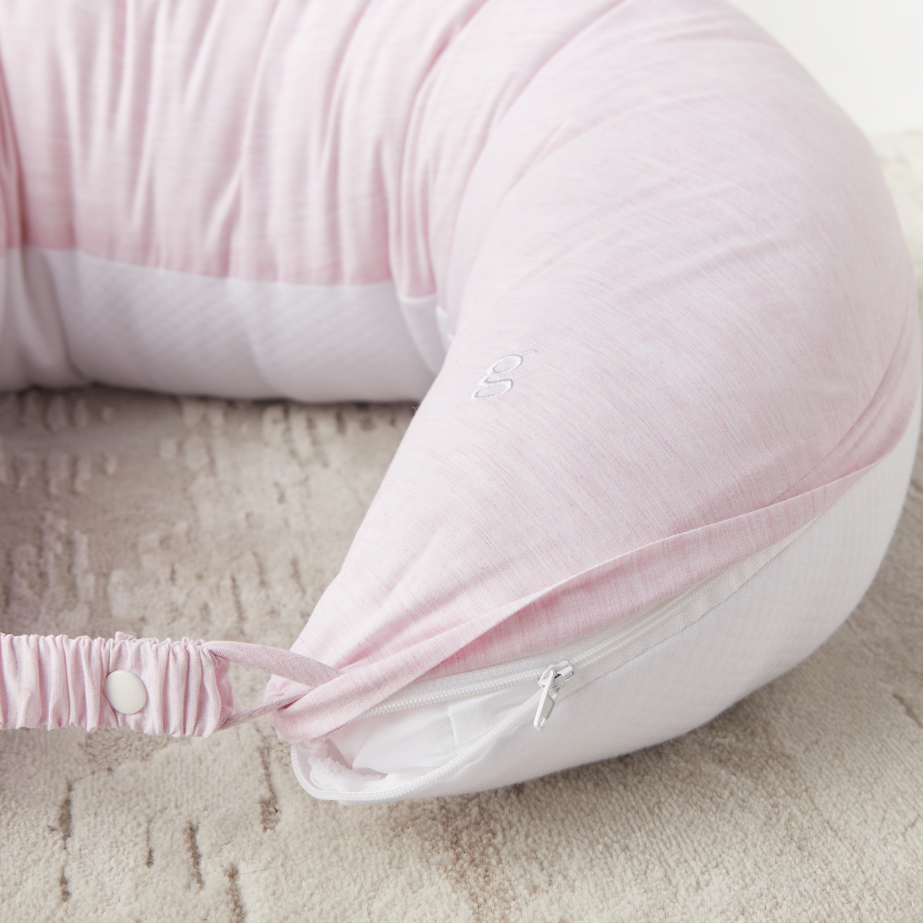 وسادة رضاعة من جيجلز-baby-feeding-breastfeedingandcare-image-1