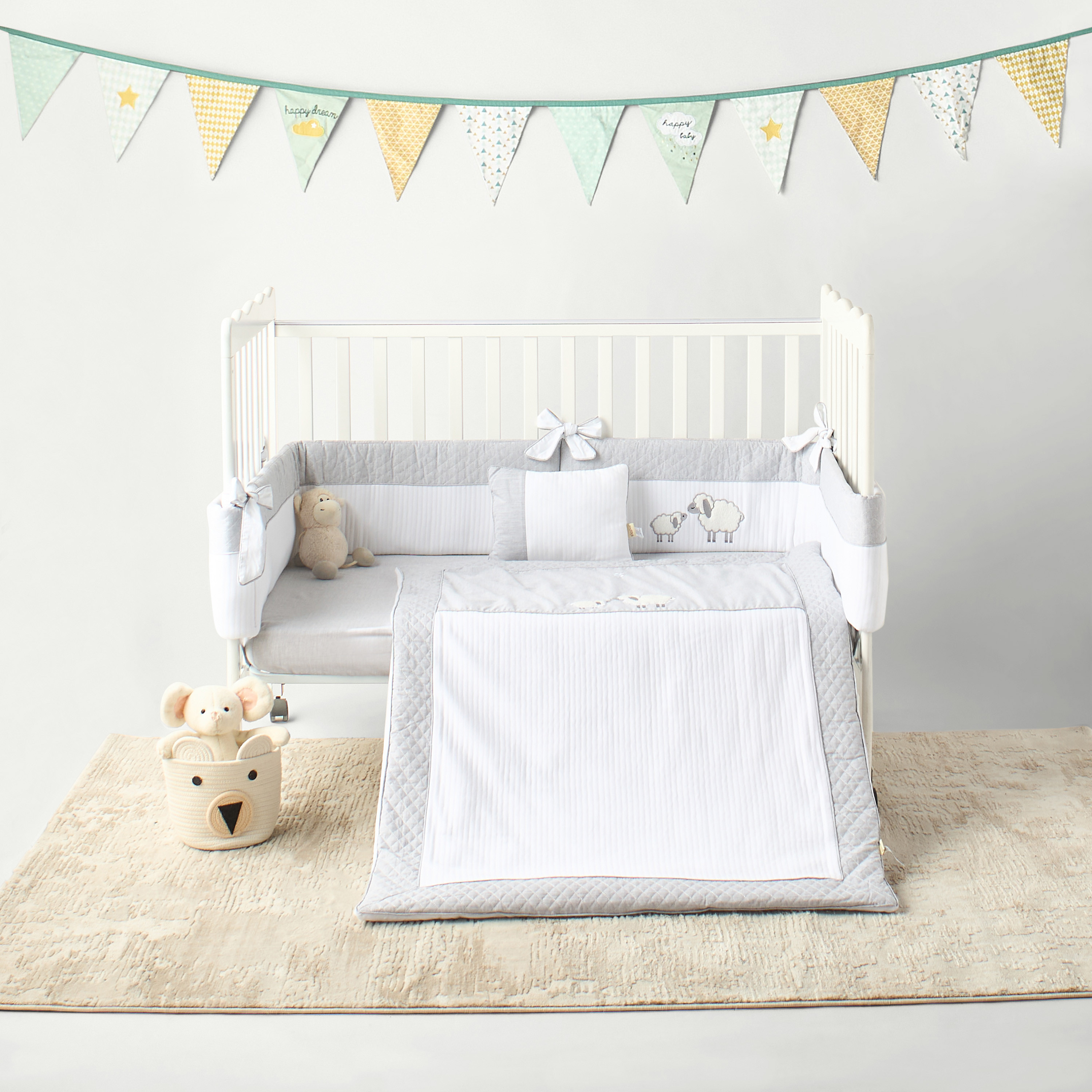 Giggles Sheep Applique Fitted Sheet - 70x130x20 cms-baby-nursery-babybedding-image-2
