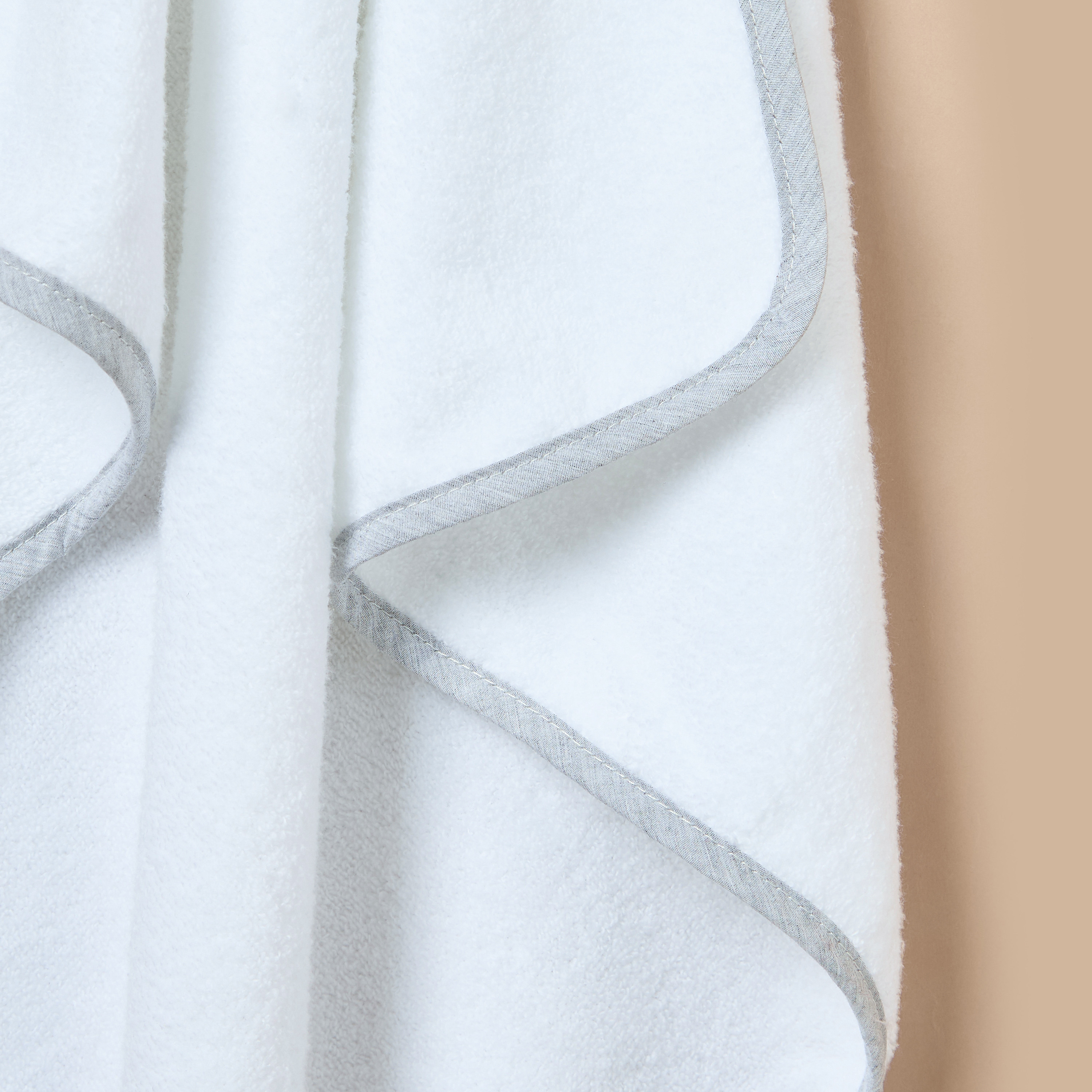 Giggles Coloublock Hooded Towel - 75x75 cm-baby-bathandcare-towels-image-3