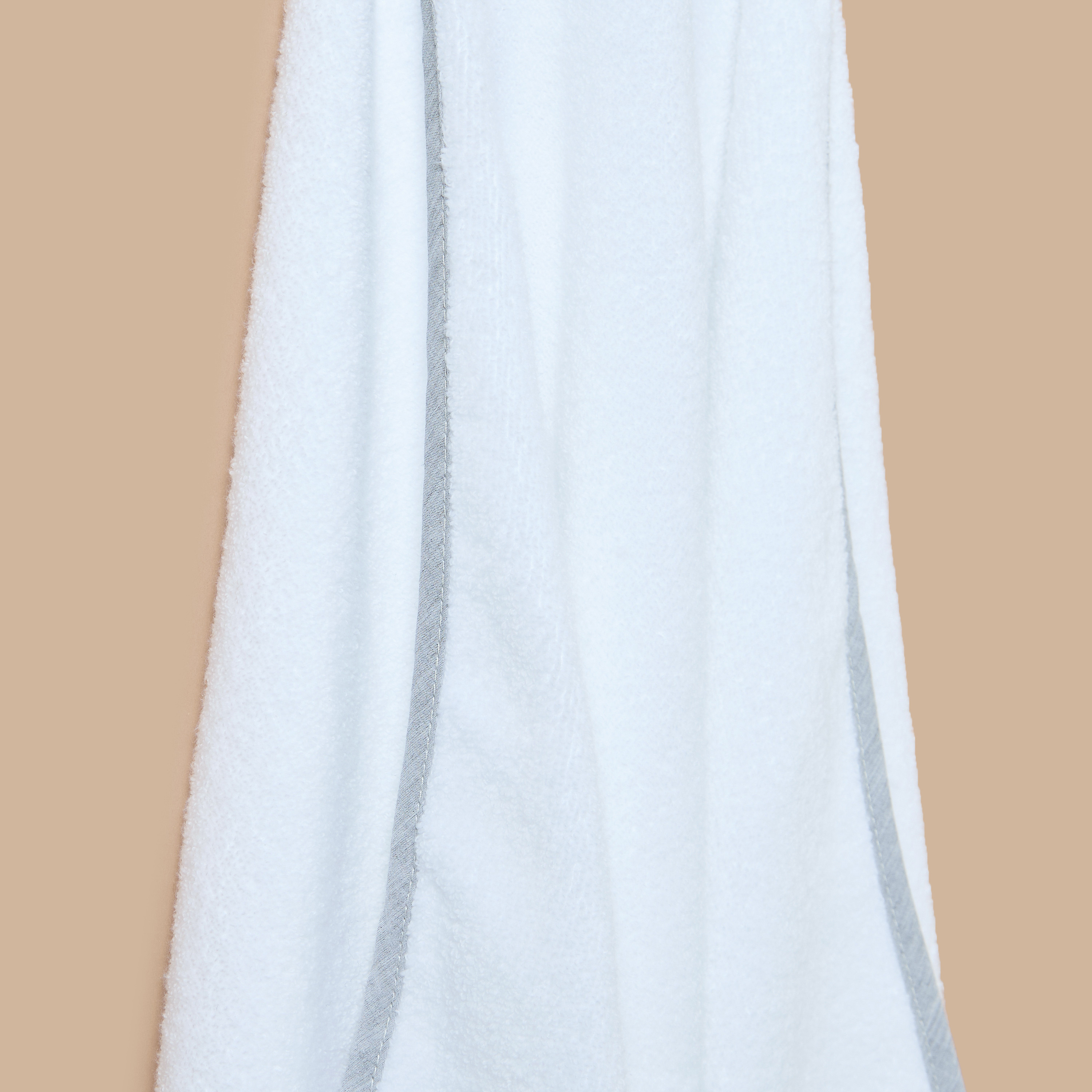 Giggles Coloublock Hooded Towel - 75x75 cm-baby-bathandcare-towels-image-4