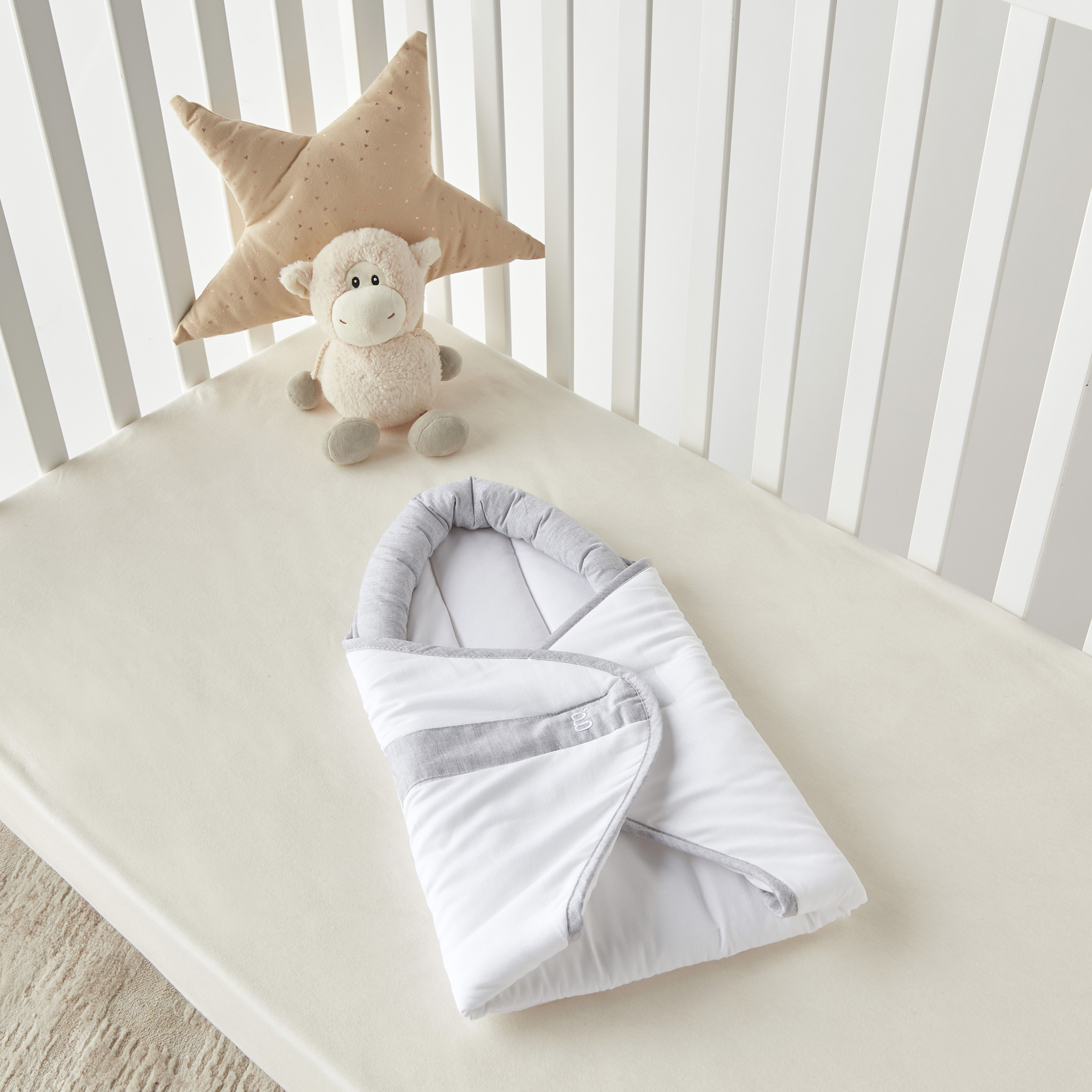 غطاء تقميط سادة للطفل من جيجلز-baby-nursery-blanketsandswaddles-swaddlesandsleepingbags-image-4
