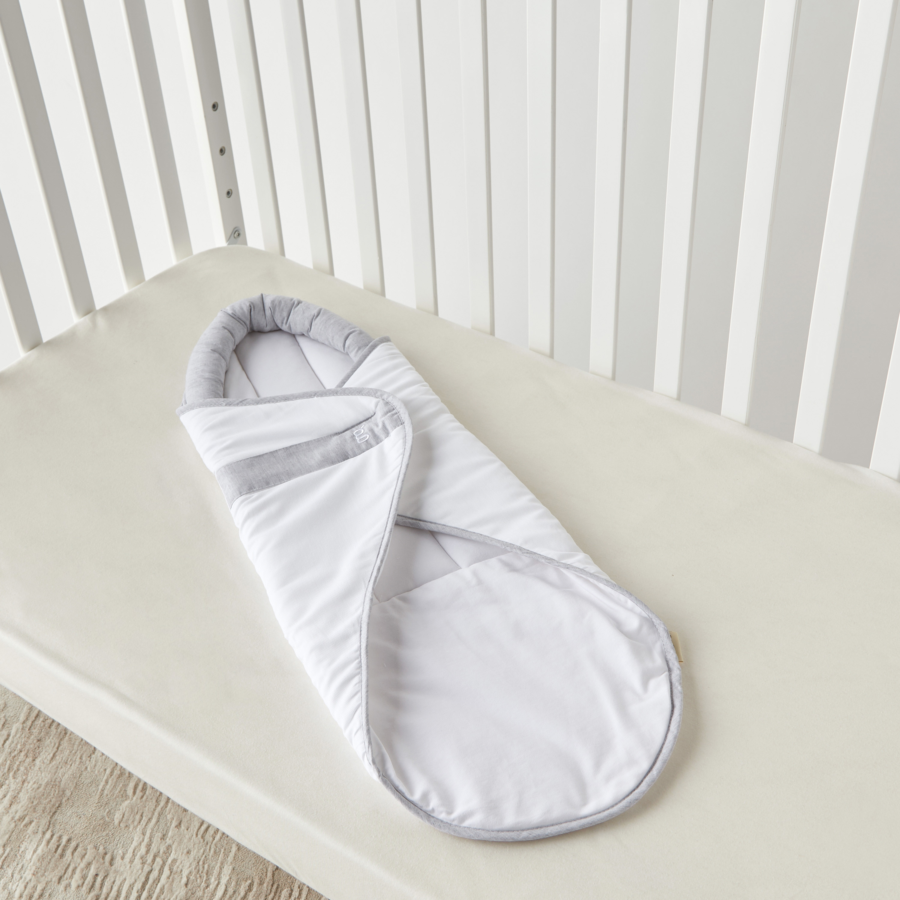 غطاء تقميط سادة للطفل من جيجلز-baby-nursery-blanketsandswaddles-swaddlesandsleepingbags-image-3