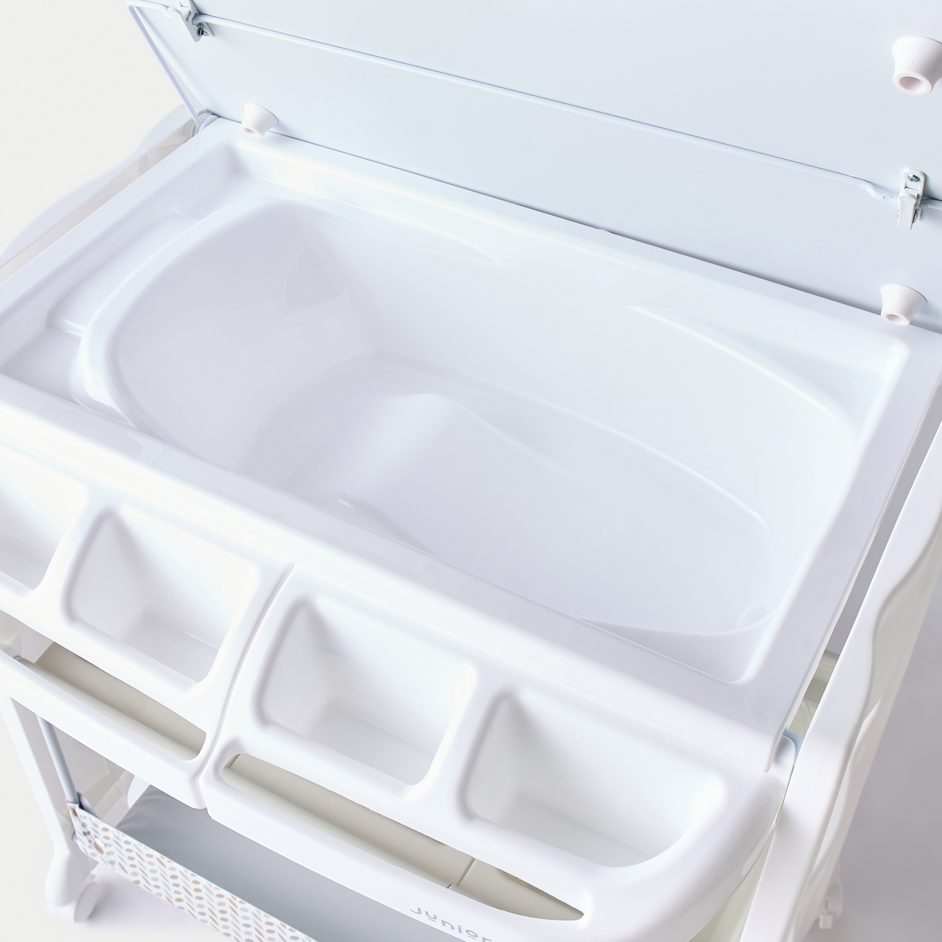 طاولة تغيير الحفاضات بحوض استحمام قابل للإزالة أوشن جلاكسي من جونيورز-baby-bathandcare-changingtables-image-3