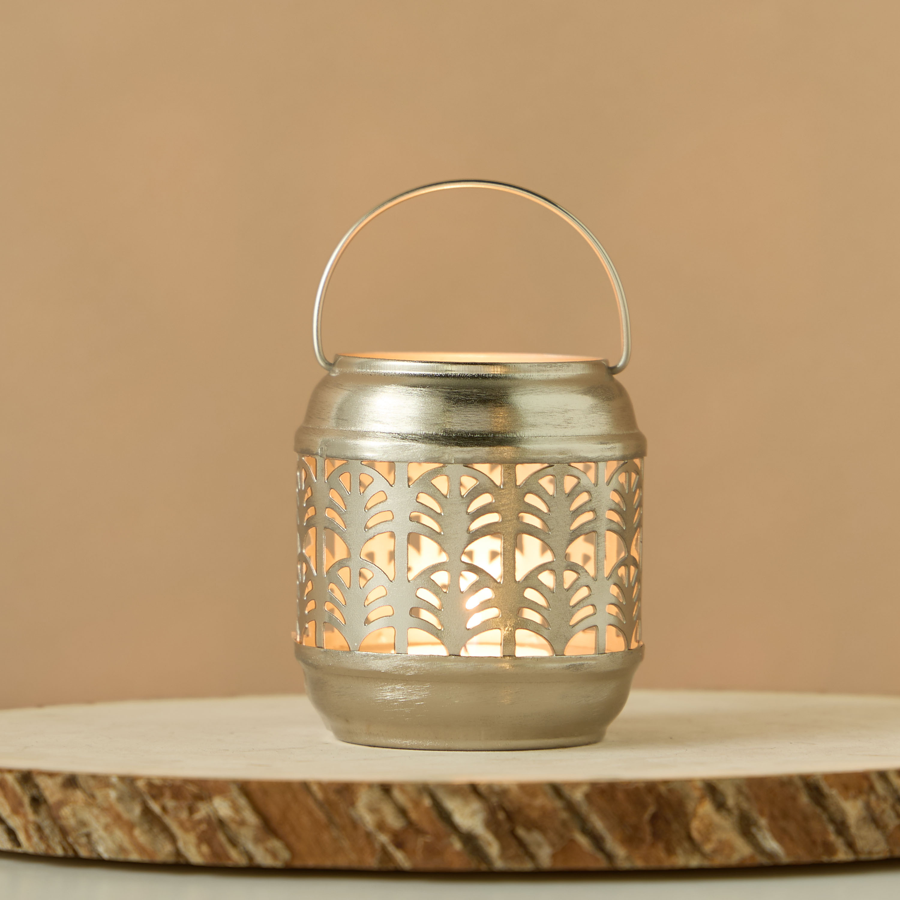 Metal Cutwork Detail Candleholder with Handle - 9 cms-household-decor-candleholdersandlanterns-image-2
