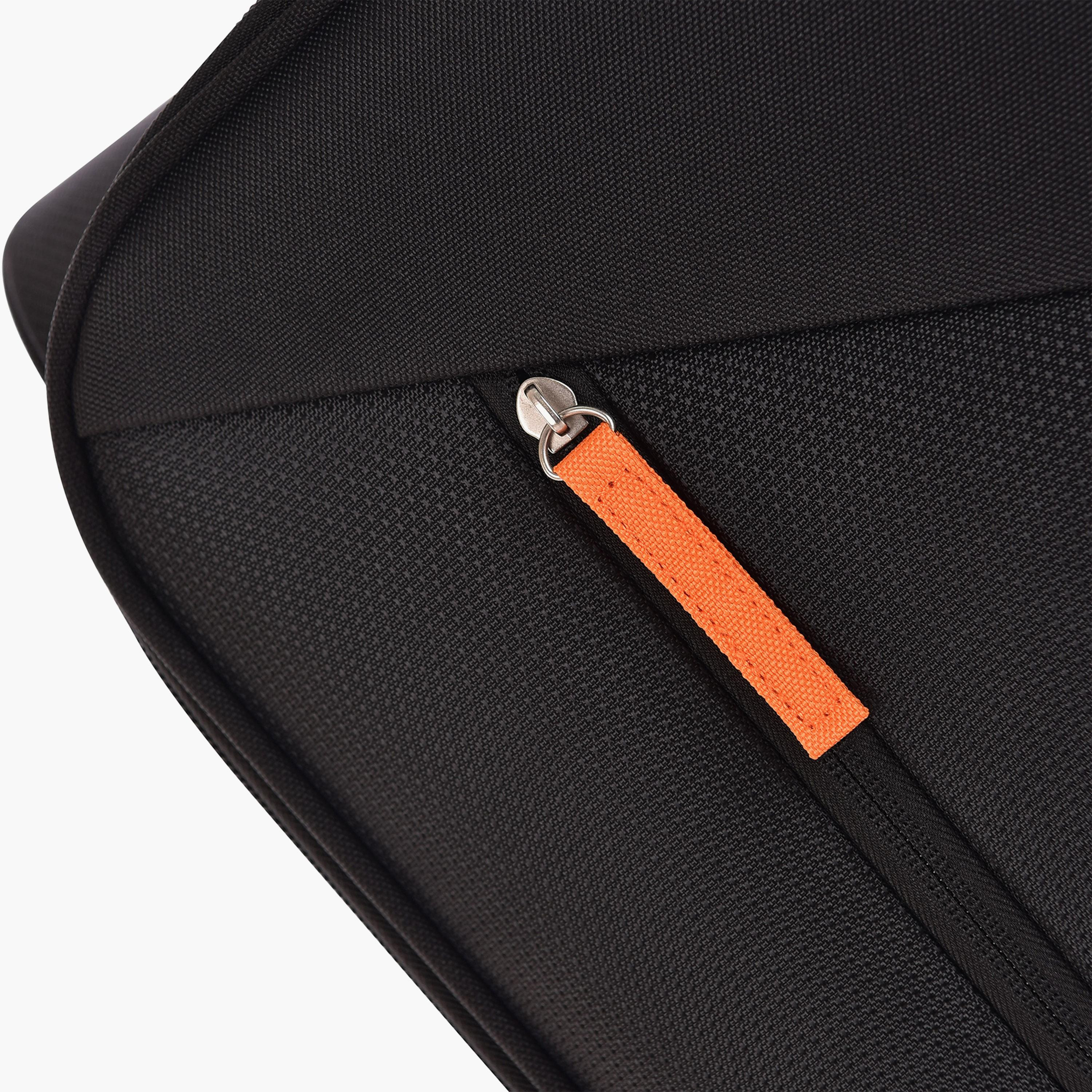 تراك- شنطة 55 سم حجم مناسب للمقصورة بأربع عجلات مع قفل مركب | LG003-20-travel-luggagesandbags-luggage-image-8