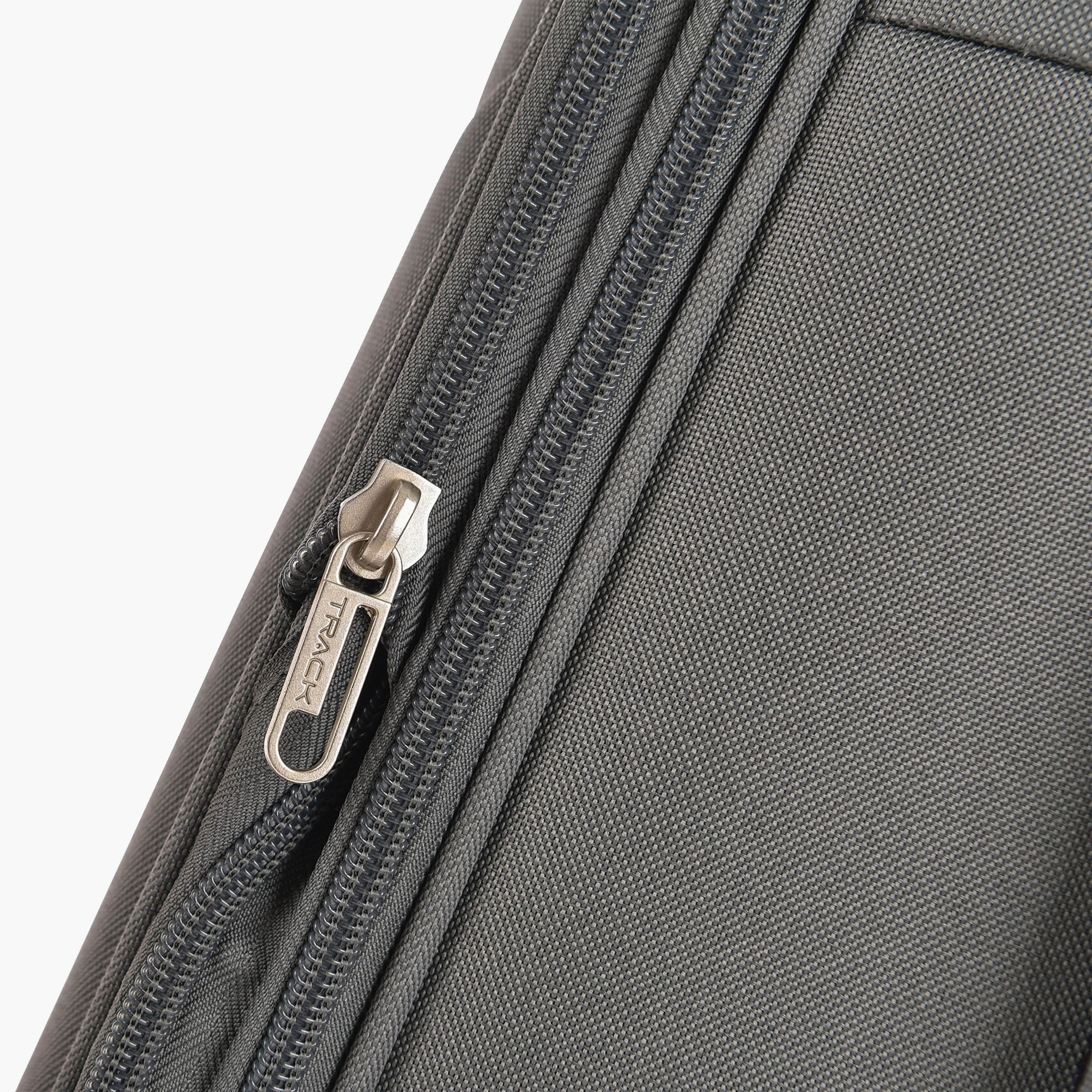 تراك- شنطة 55 سم حجم مناسب للمقصورة بأربع عجلات مع قفل مركب | LG003-20-travel-luggagesandbags-luggage-image-12