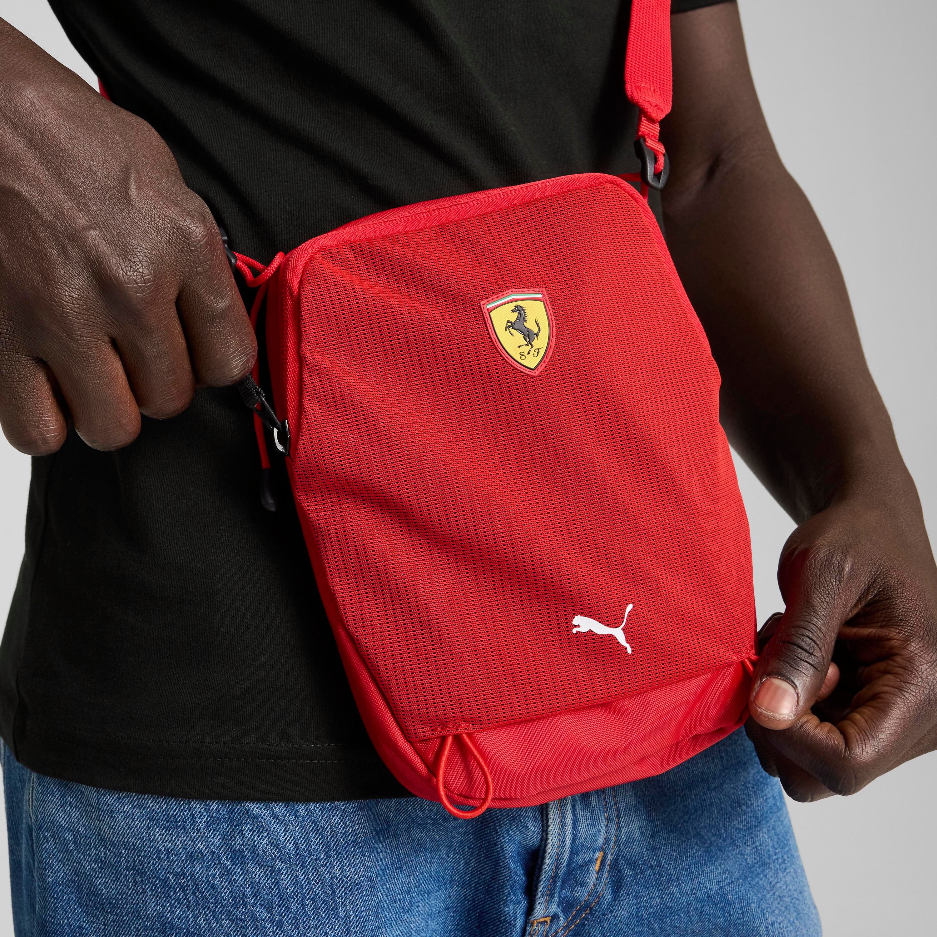 حقيبة محمولة بشعار سباق فيراري من بوما | OE-men-bags-image-5