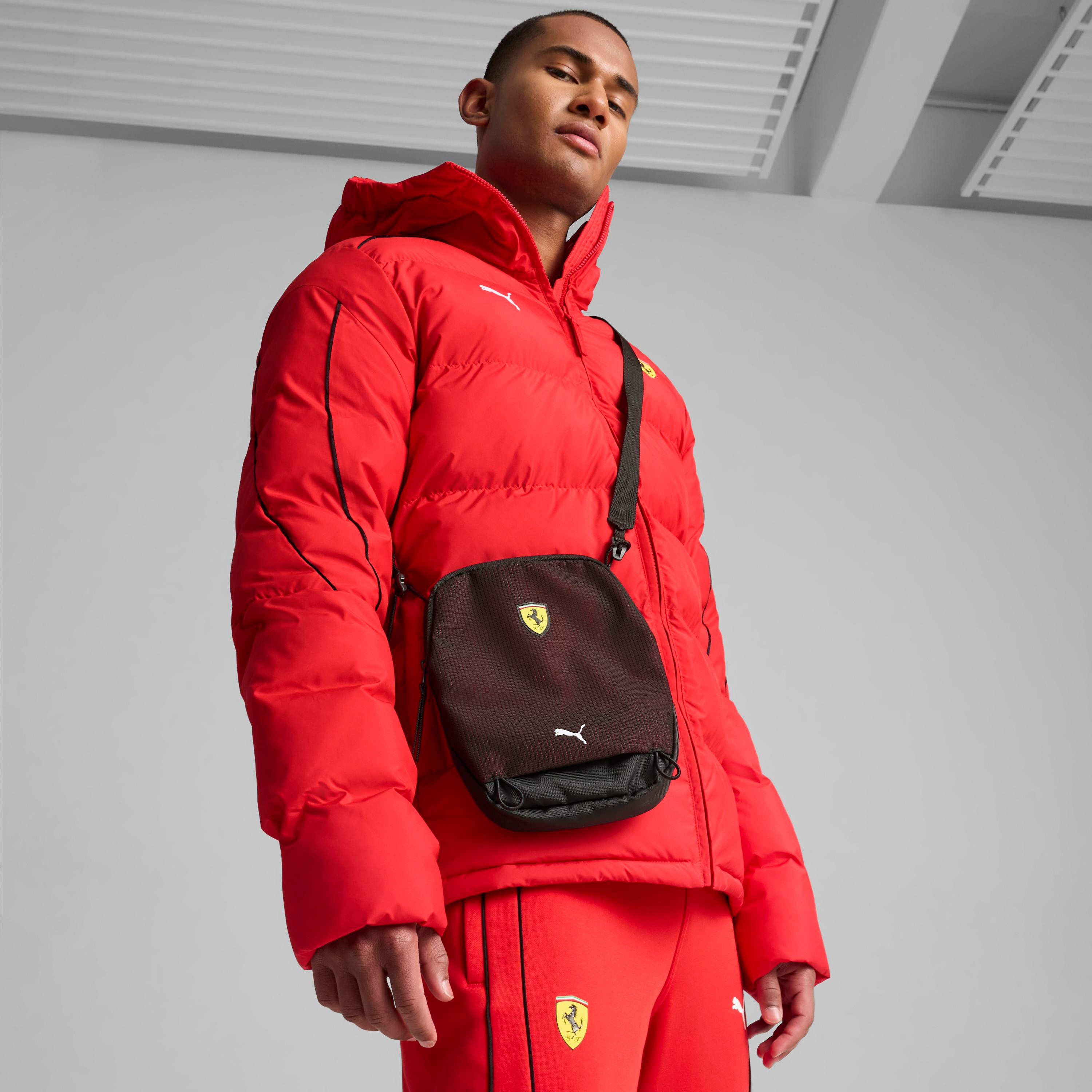 حقيبة محمولة بشعار سباق فيراري من بوما | OE-men-bags-image-12