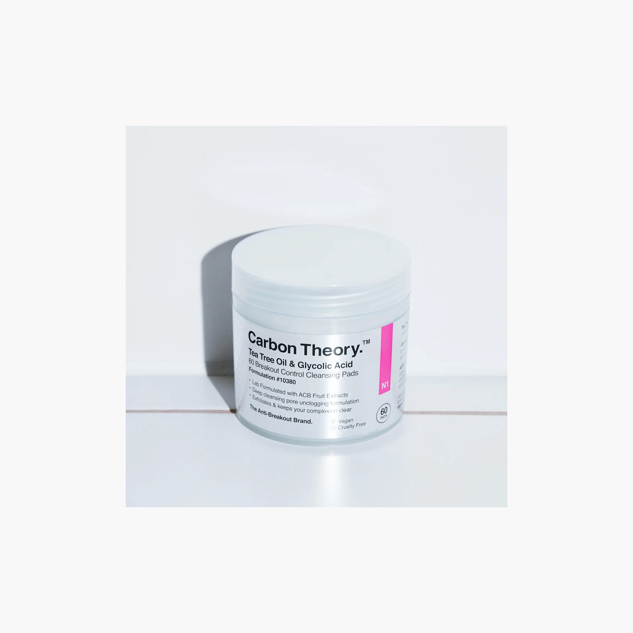 مناديل التنظيف بزيت شجرة الشاي وحمض الجليكوليك من كاربون ثيوري-beautyandpersonalcare-skin-cleansers-facewashandcleansers-image-3