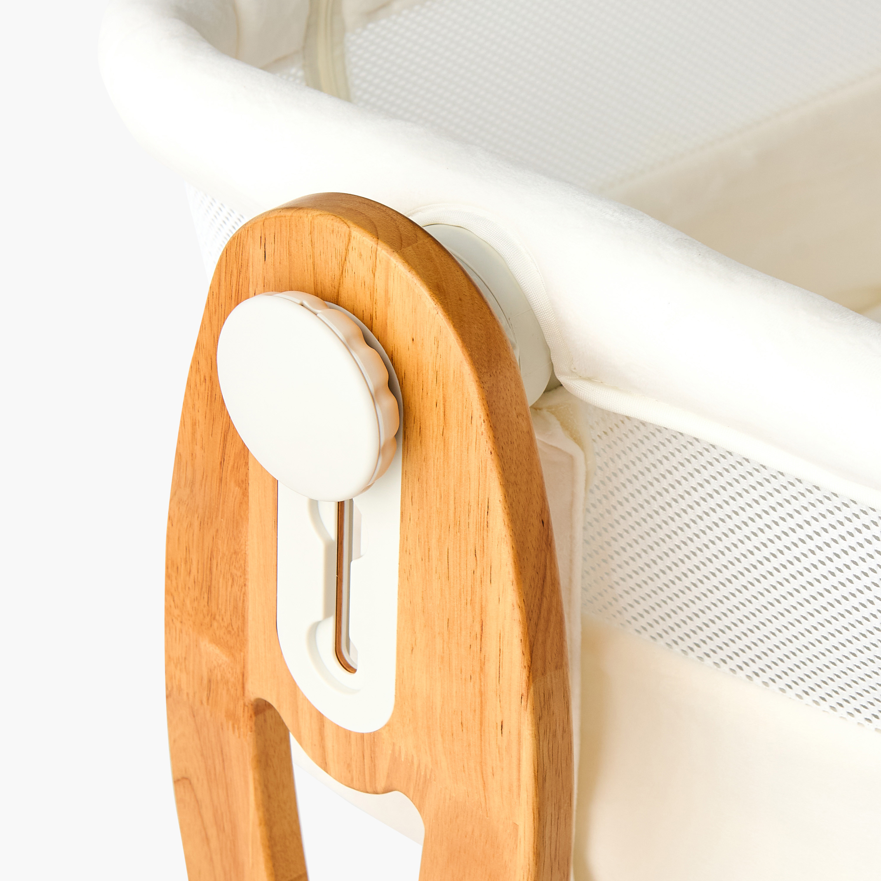 Giggles Elton Bassinet-baby-nursery-furniture-cribsandbeds-bassinets-image-10