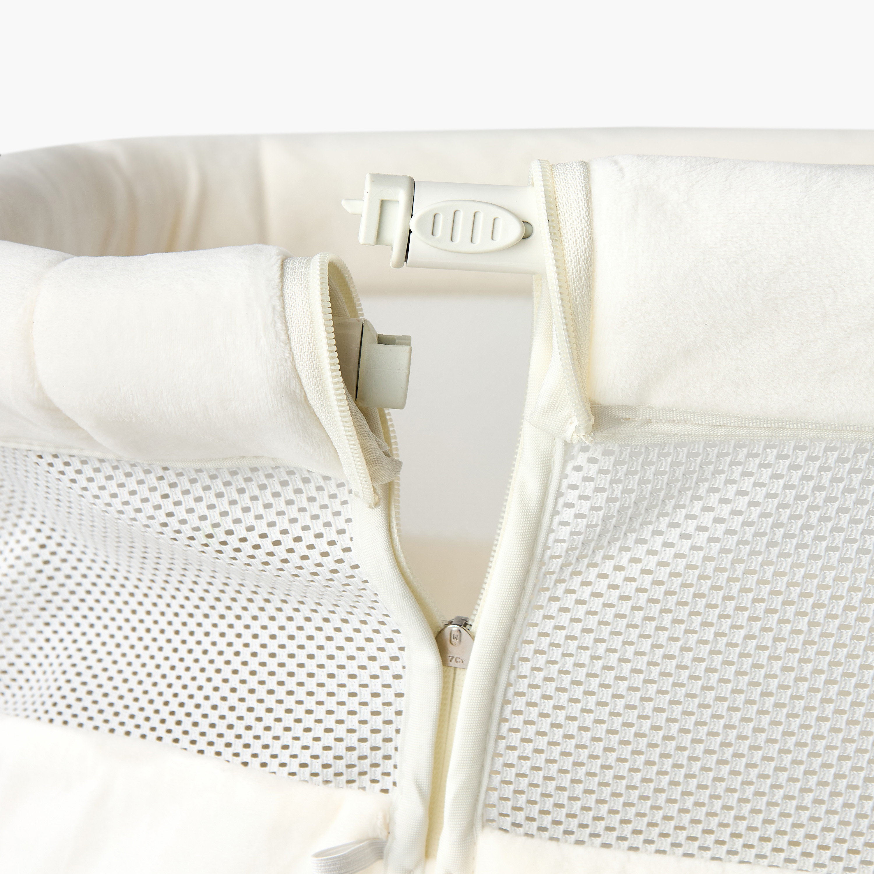 Giggles Elton Bassinet-baby-nursery-furniture-cribsandbeds-bassinets-image-16