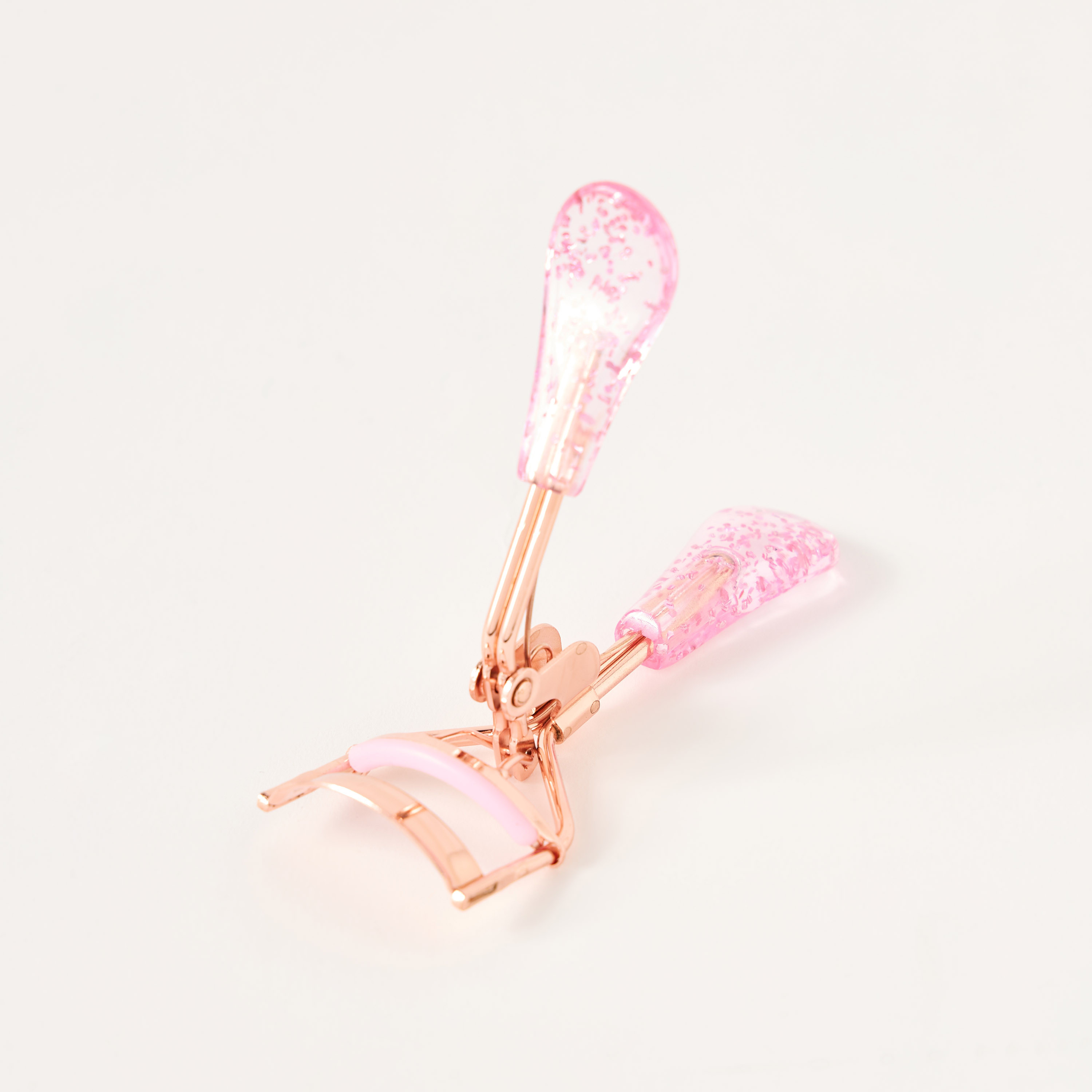 أداة تجعيد الرموش بمقبض لامع بالجليتر من فايندز-beautyandpersonalcare-makeup-brushesandaccessories-eyelashcurlers-image-3