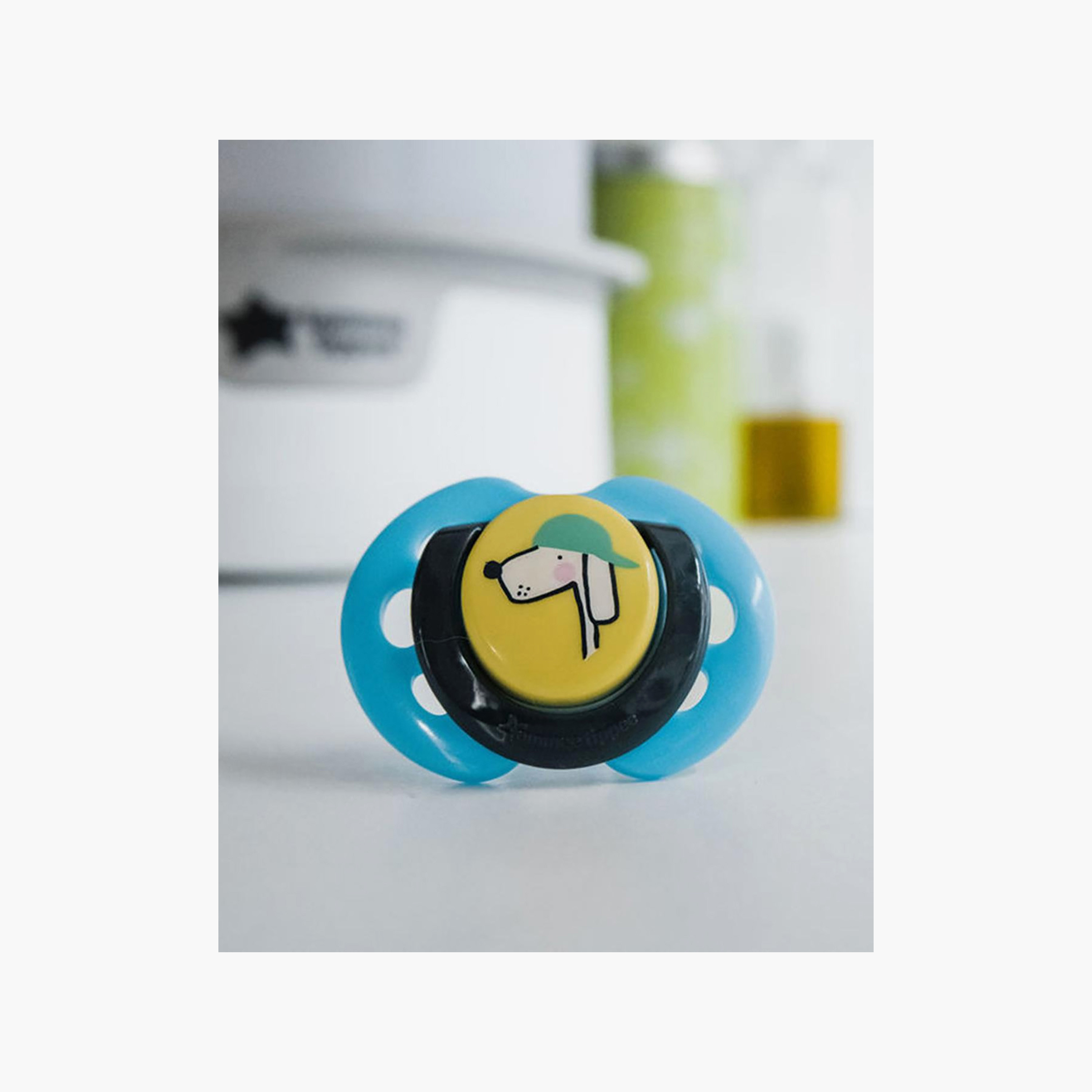 Pack of 2 Tommee Tippee Baby Pacifier with Print, 0-6 months-baby-feeding-pacifiers-image-4